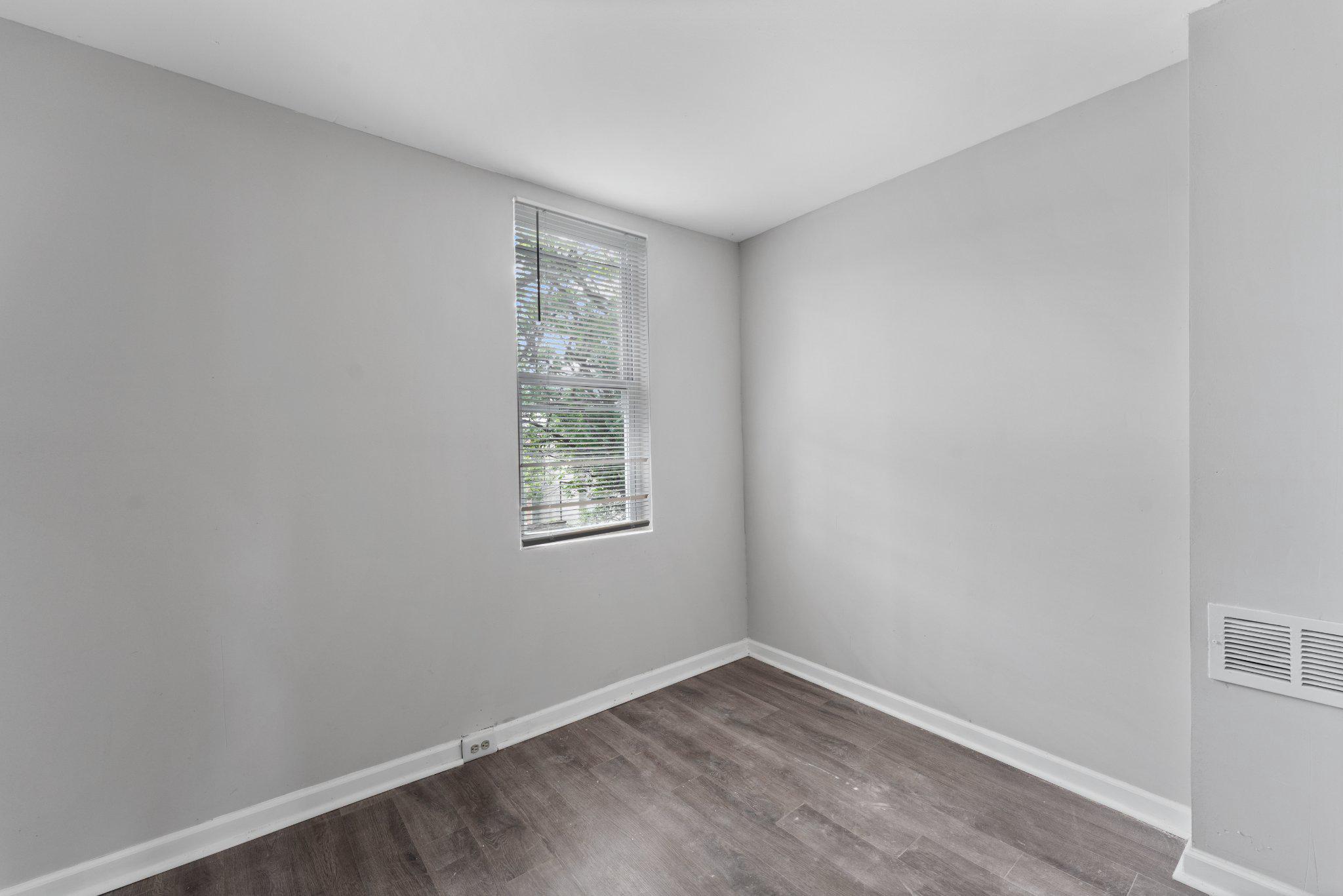 BROADWAY EAST - Residential