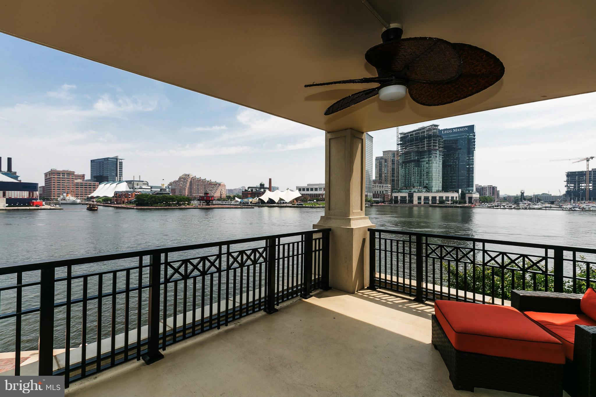 THE RITZ-CARLTON RESIDENCES - Residential
