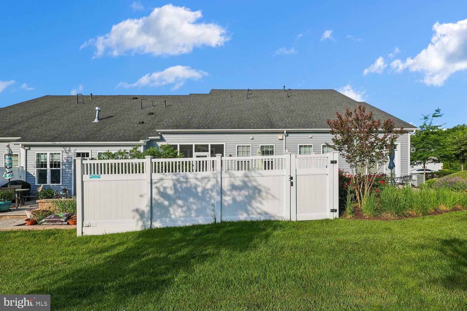 TWO RIVERS - Residential