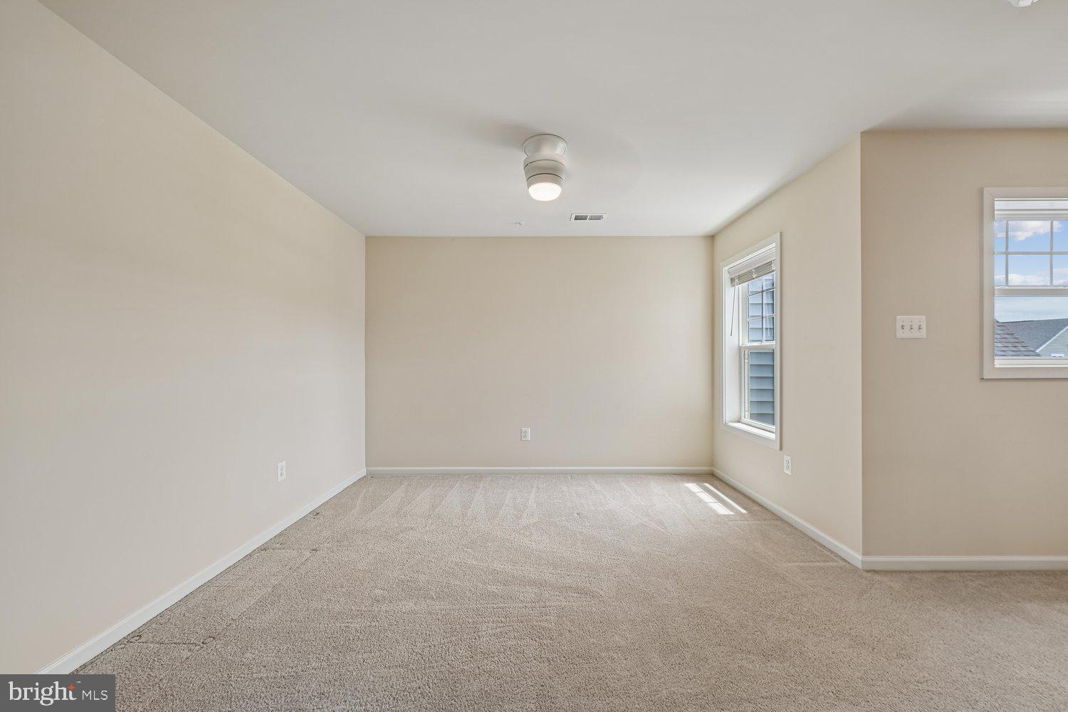 TWO RIVERS - Residential