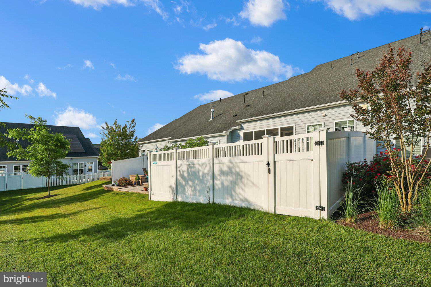 TWO RIVERS - Residential