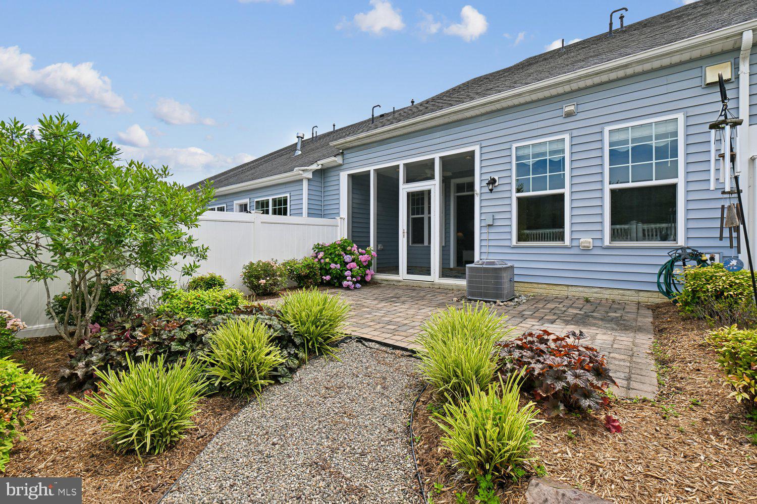 TWO RIVERS - Residential