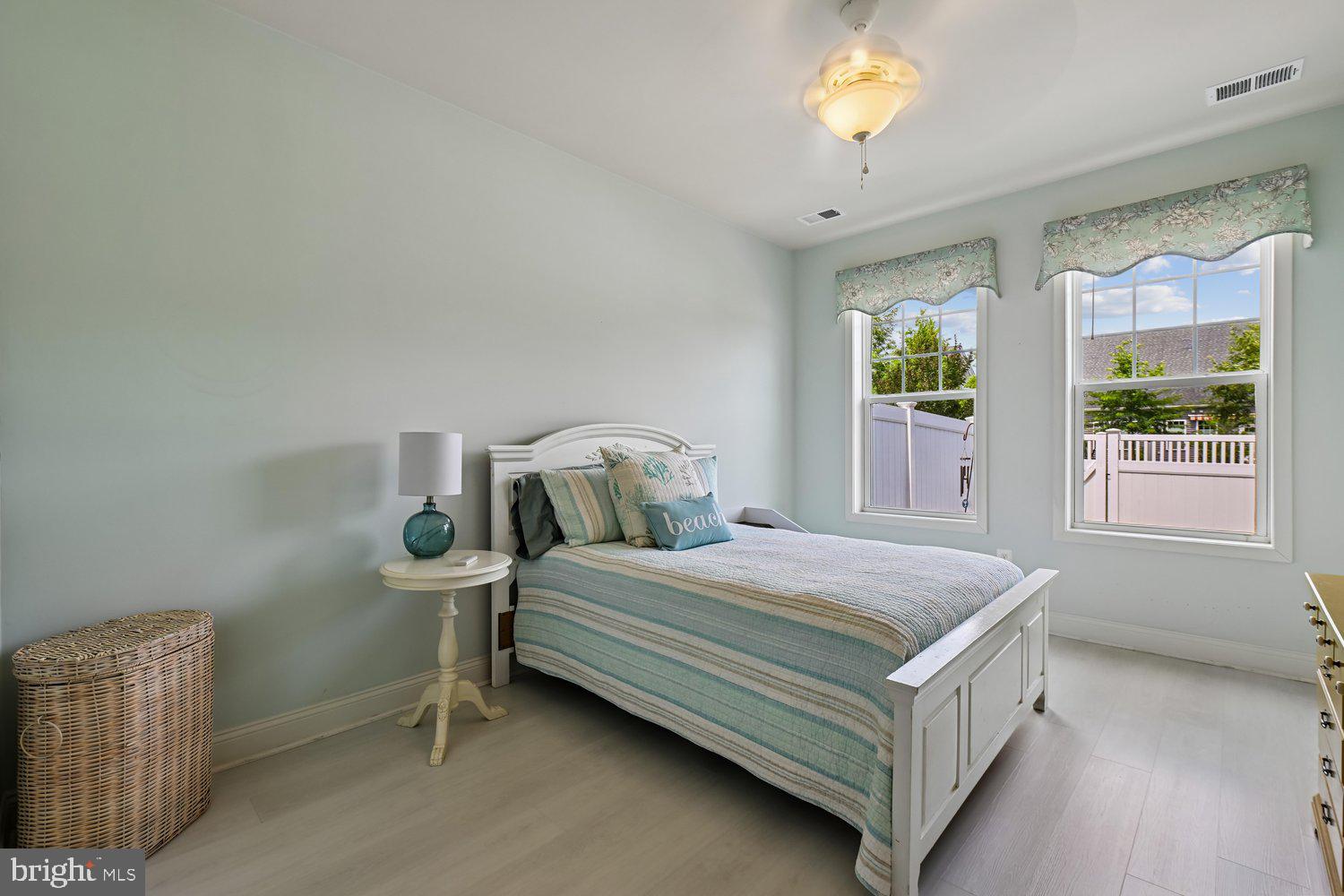 TWO RIVERS - Residential