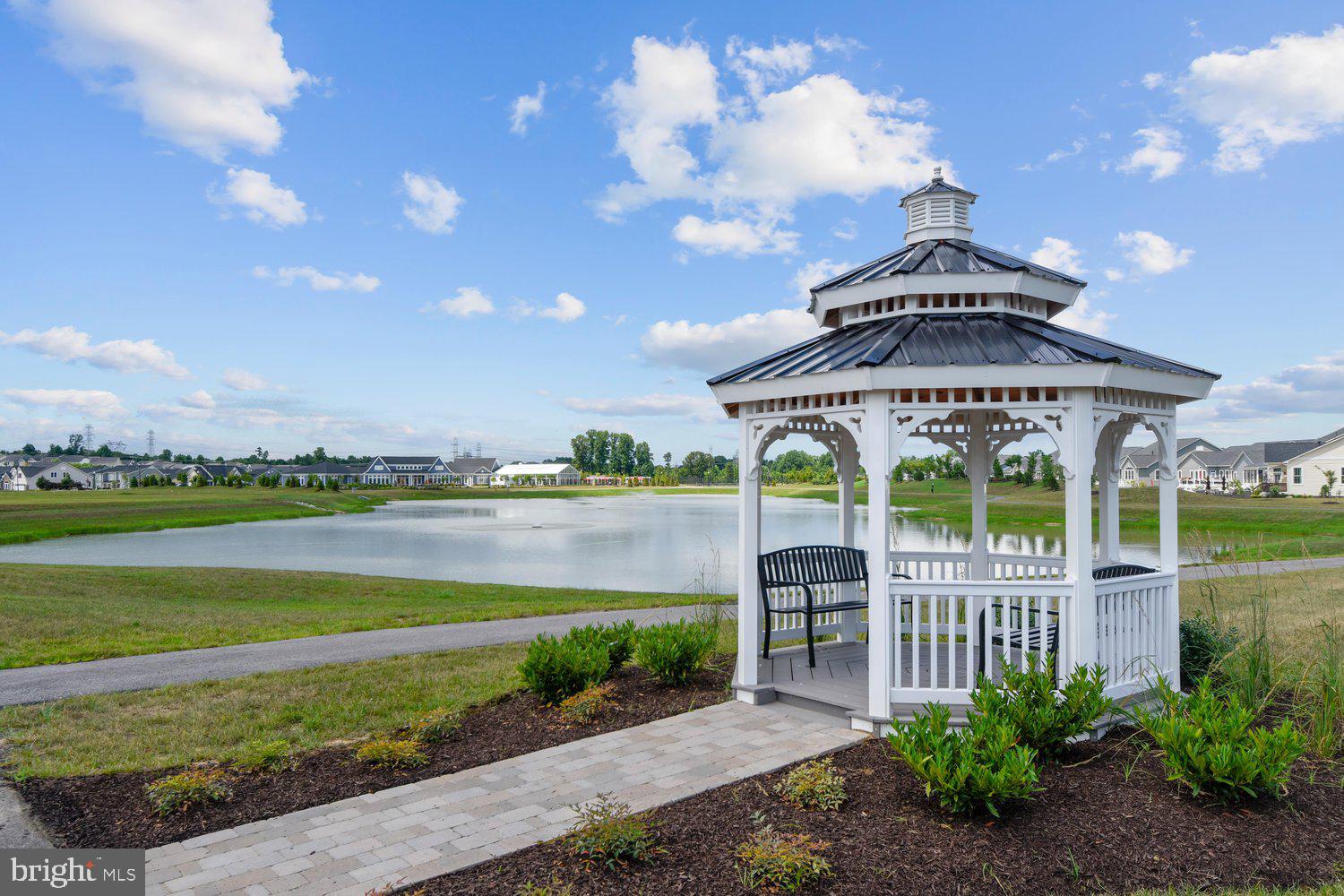 TWO RIVERS - Residential