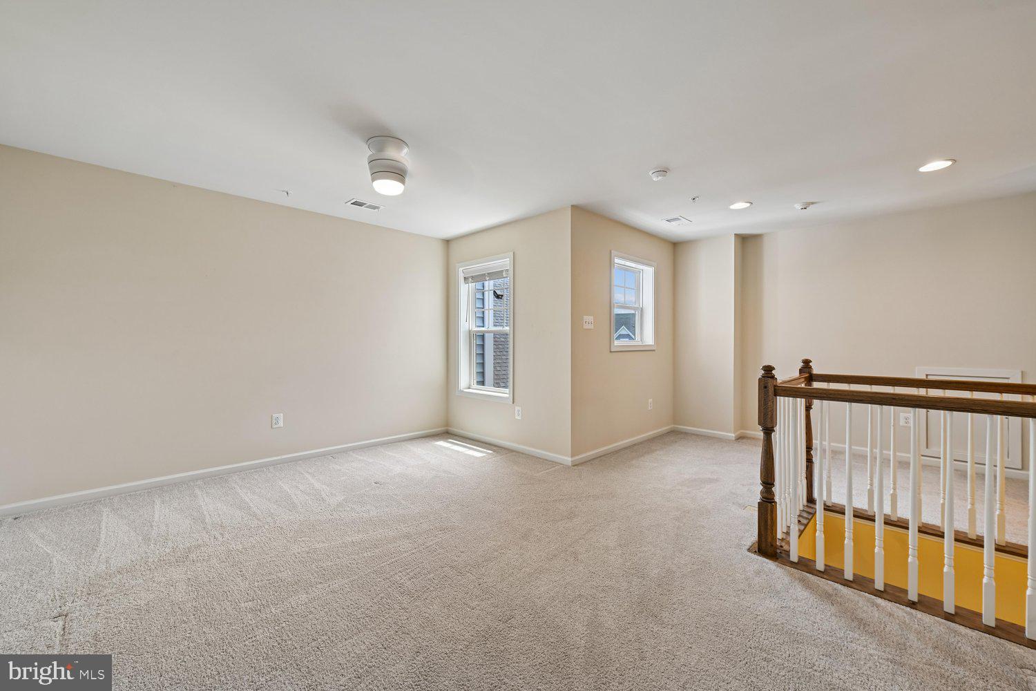 TWO RIVERS - Residential