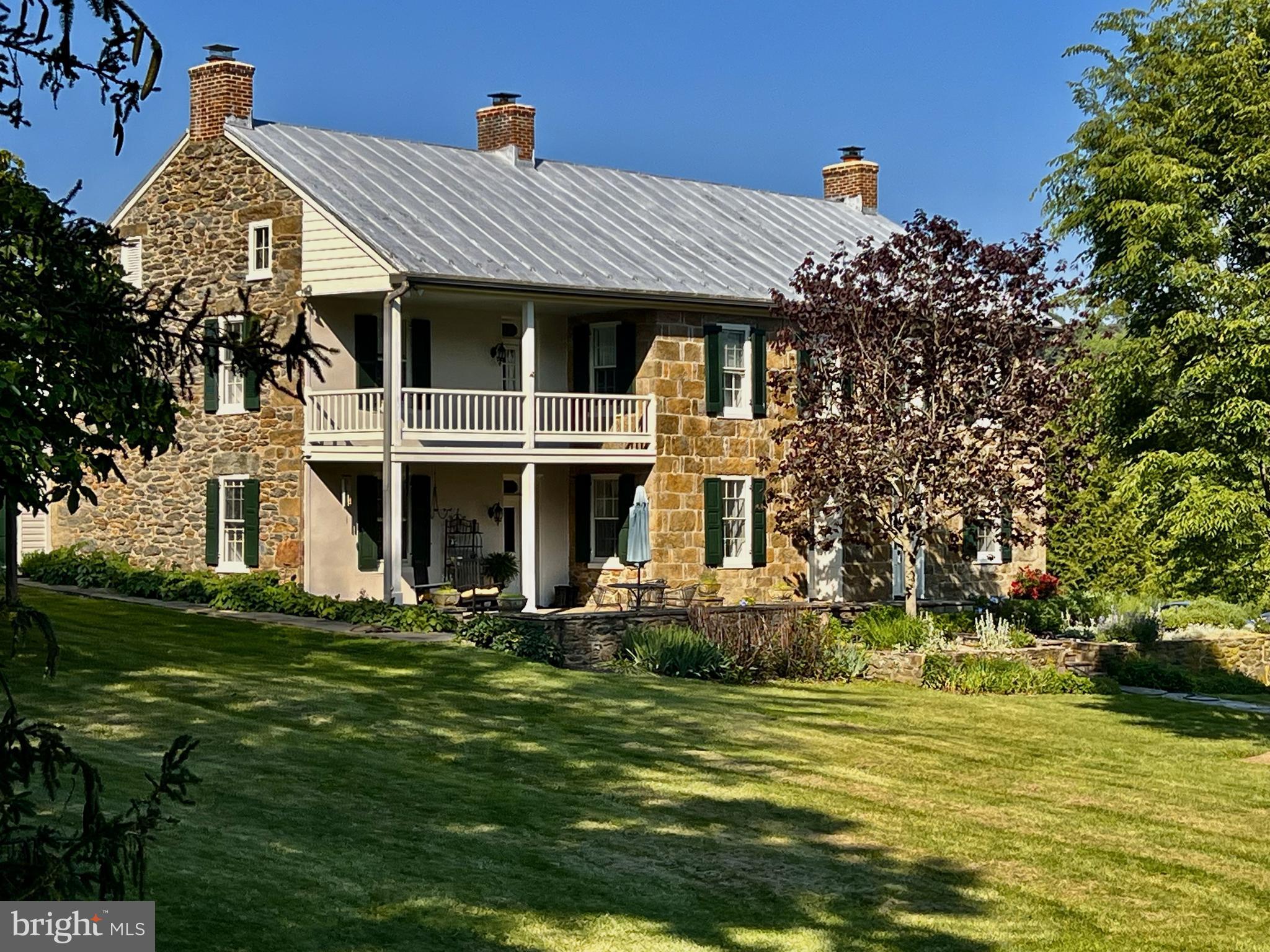 HAMPSTEAD - Residential
