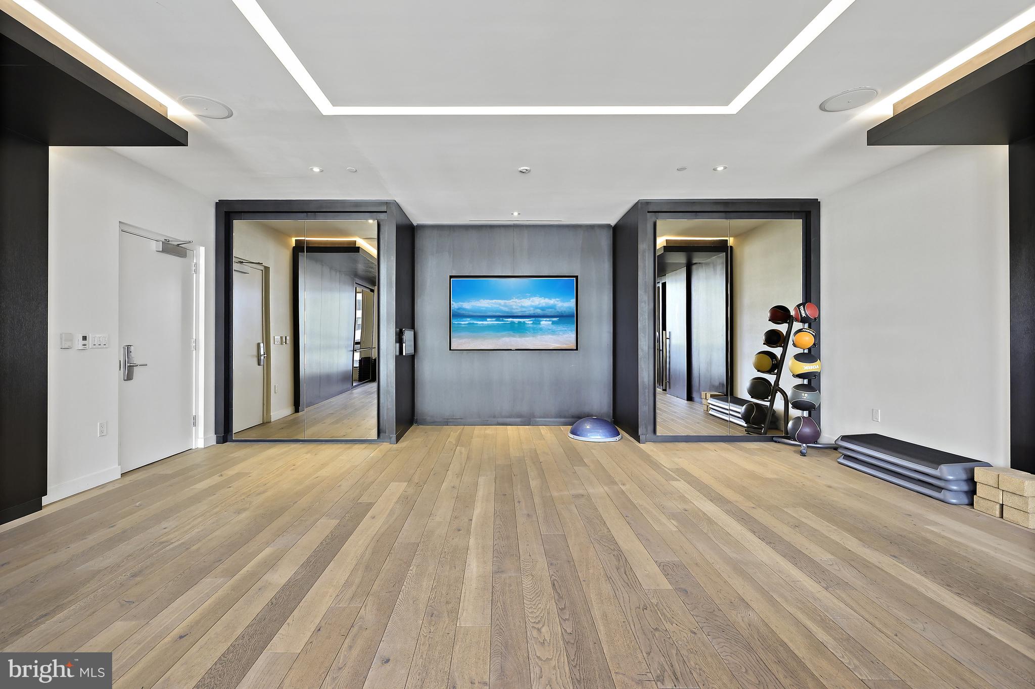 THE VERSE CONDO - Residential
