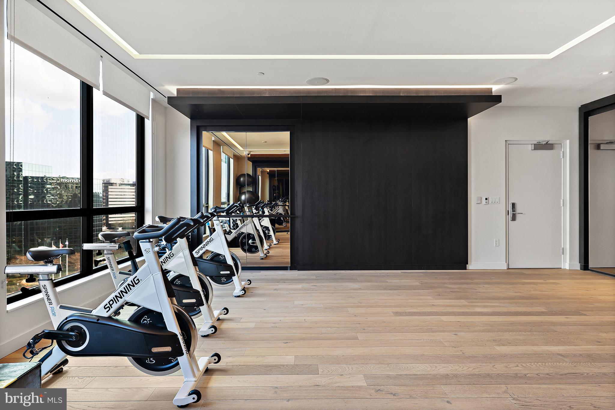 THE VERSE CONDO - Residential