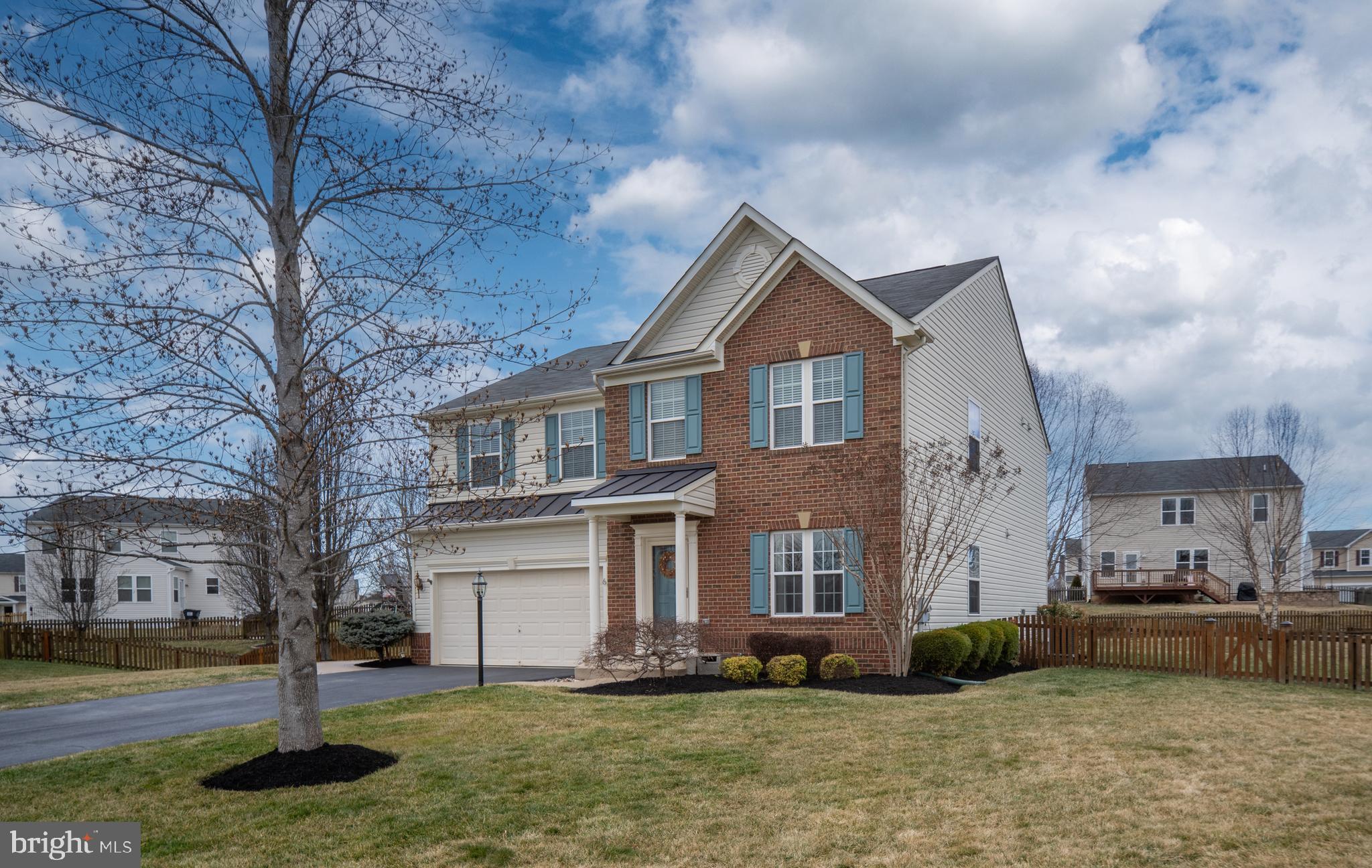 STAFFORD LAKES VILLAGE - Residential