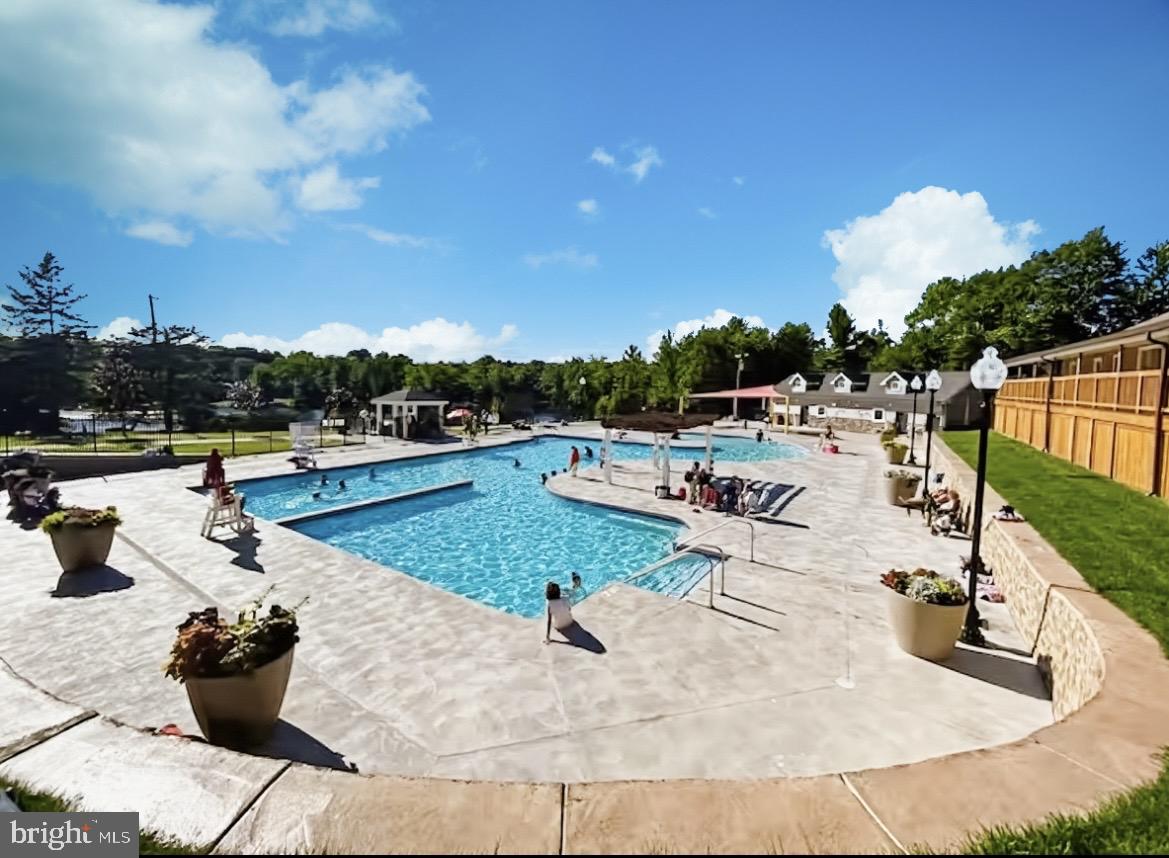 POCONO COUNTRY PLACE - Residential