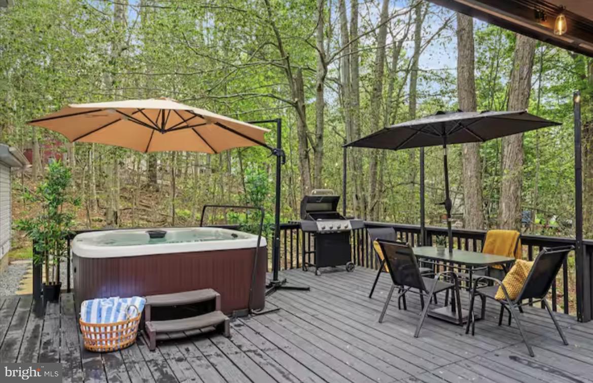 POCONO COUNTRY PLACE - Residential