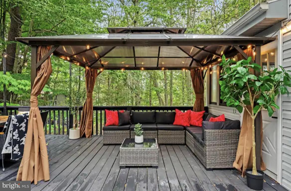 POCONO COUNTRY PLACE - Residential