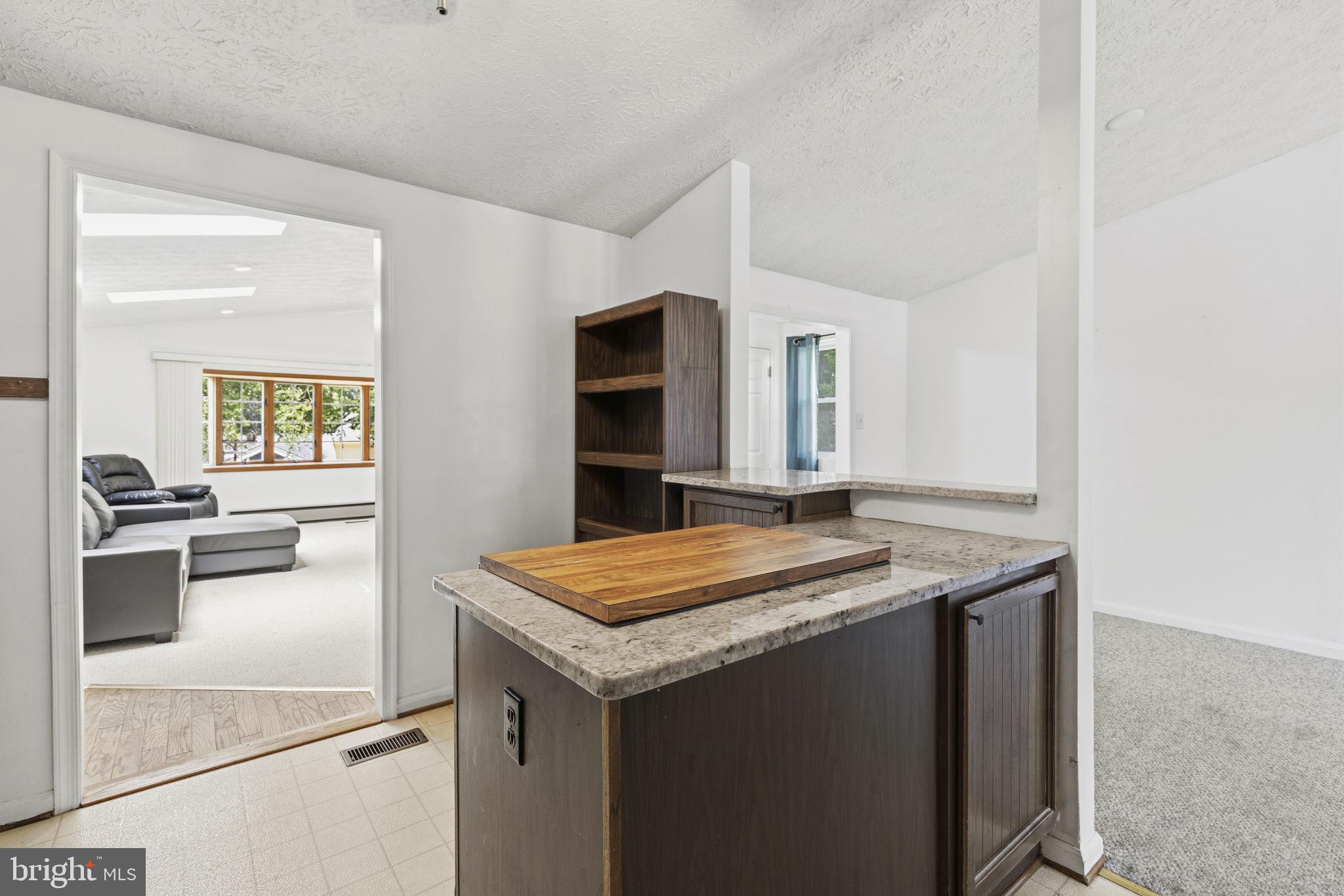 GOLDEN TREE - Residential
