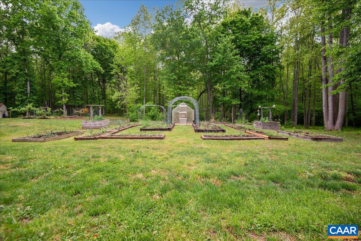 THE ESTATES AT ROYAL VIRGINIA - Residential