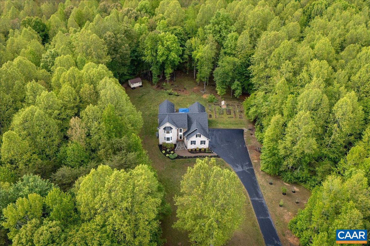 THE ESTATES AT ROYAL VIRGINIA - Residential