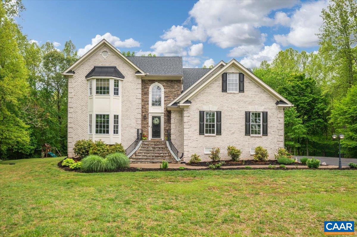 THE ESTATES AT ROYAL VIRGINIA - Residential