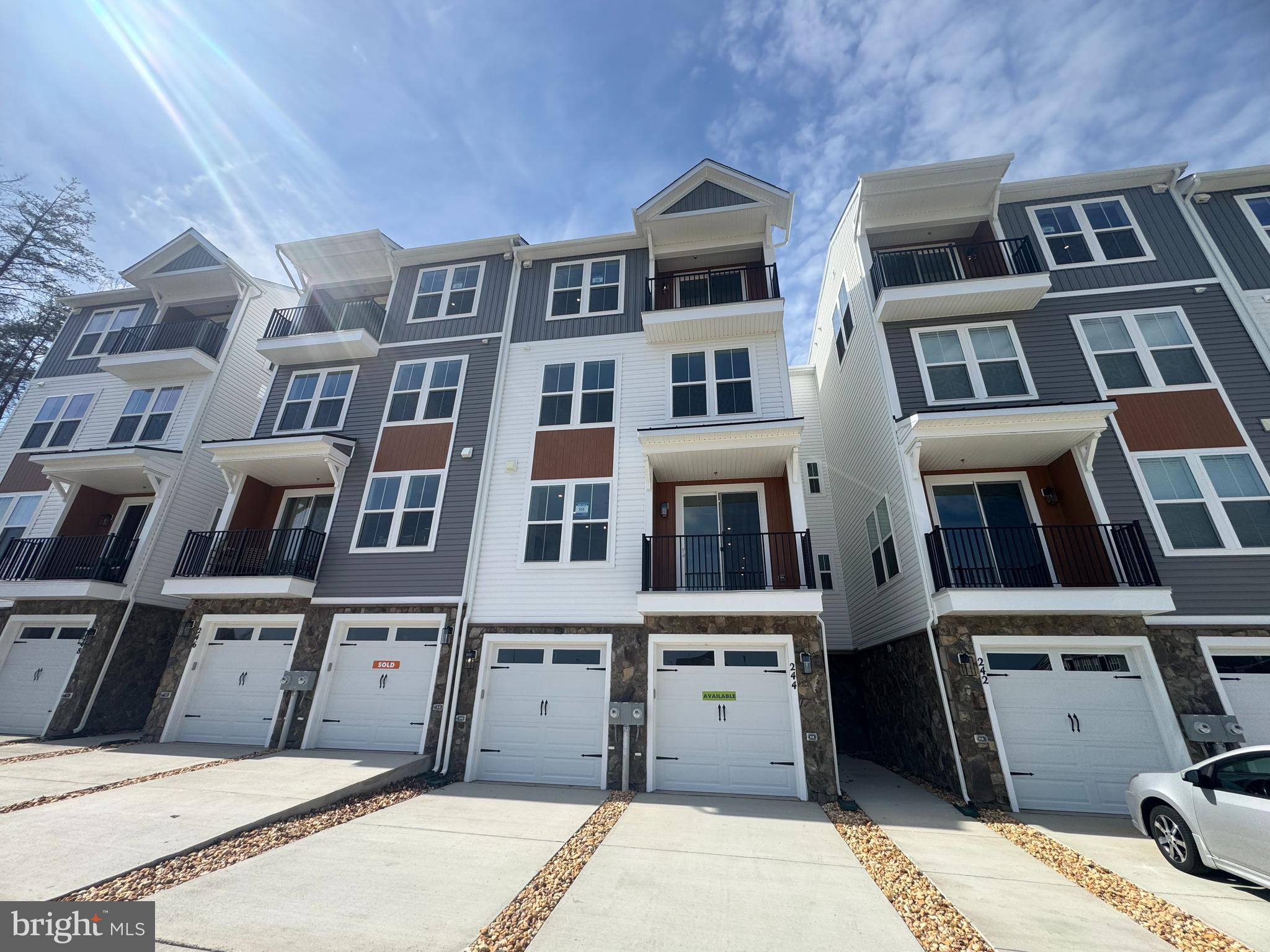 EMBREY MILL - Residential