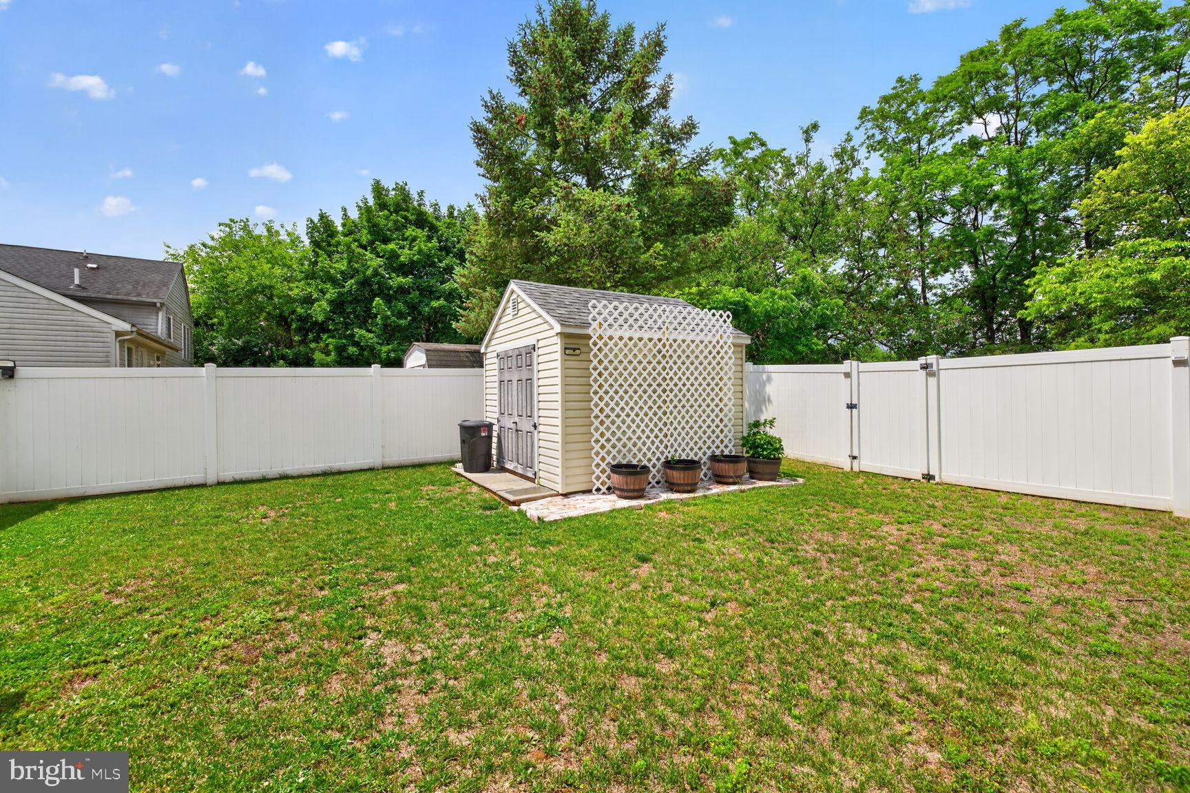 CROSS CREEK - Residential