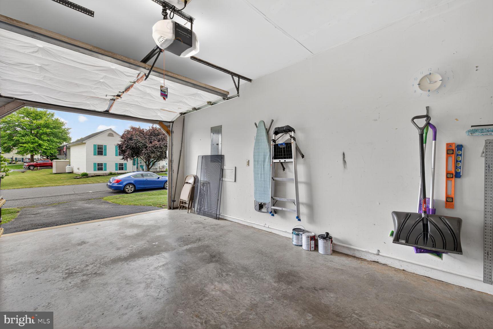 CROSS CREEK - Residential
