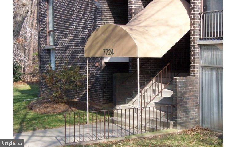 Surprisingly spacious and rarely available three-bedroom condo offering the space and layout many single-family homes provide.
3 Bedrooms | Primary Suite with Private Bath | Separate Dining Room | Window-Filled Dining Extension | Utilities Included in Condo Fee for Simplified Monthly Living

This second-floor unit features exceptional functionality with a large living room, separate dining room, and a kitchen with an adjoining dining area  open to a bright, sunlit windowed extension—perfect for enjoying natural light throughout the day. The generous primary suite includes its own private bath, and the home offers abundant closet space throughout. Enjoy the convenience of trash and additional storage located in the building. Community amenities include a pool and playground. The condo fee covers heating, air conditioning, water, and more, making for easy living. Ideally located for convenient commuting and access to nearby shopping and services.  NOTE: Property is unit 201