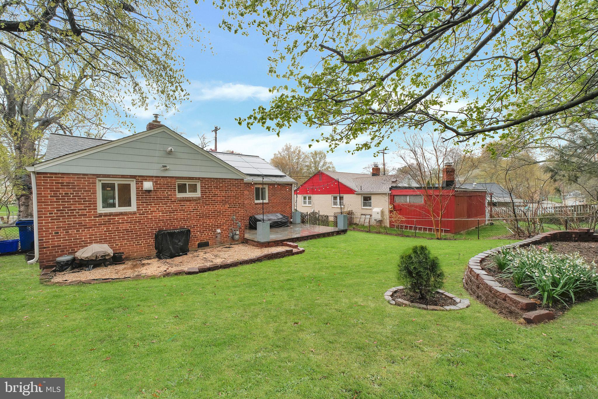 WHEATON FOREST - Residential Lease