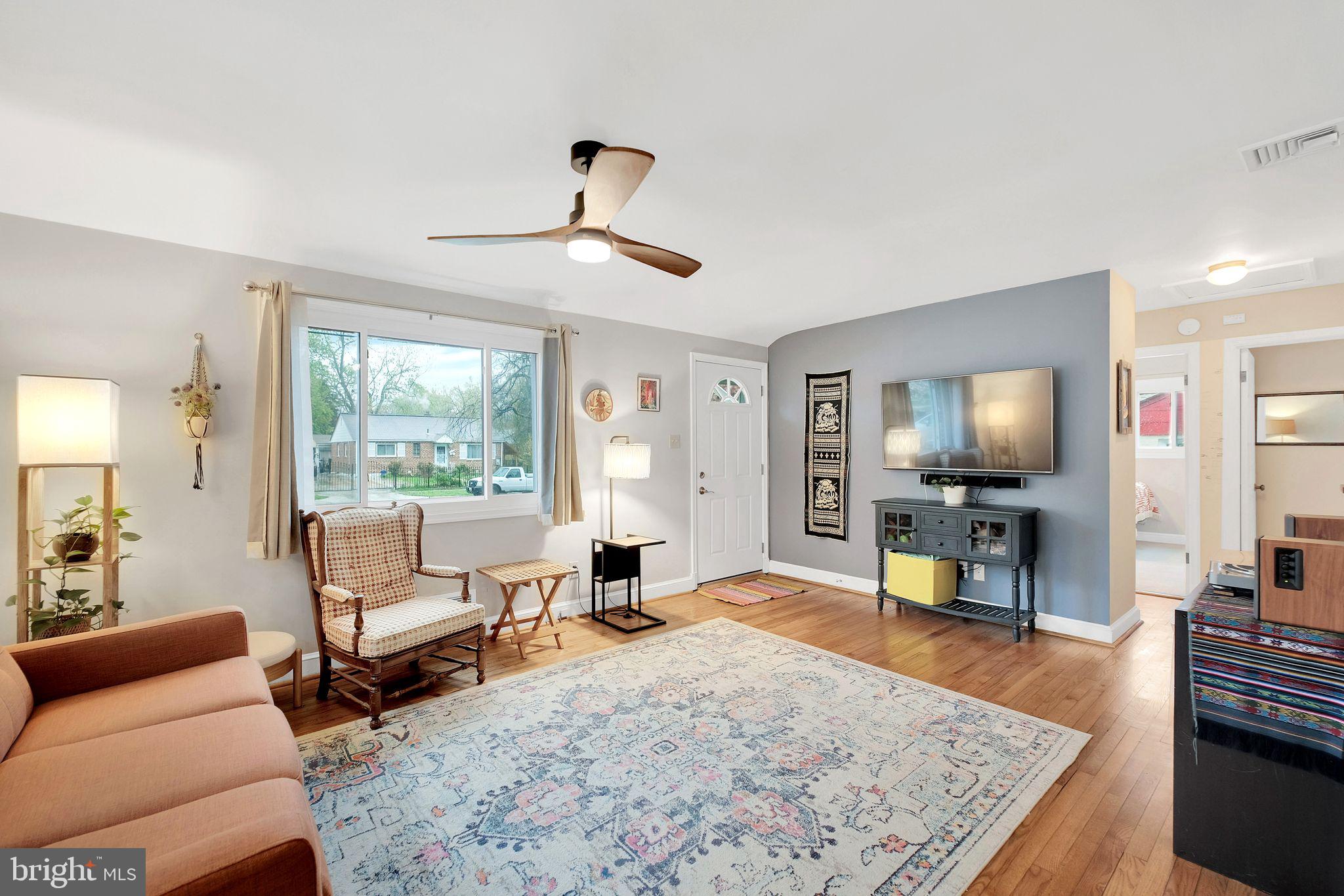 WHEATON FOREST - Residential Lease