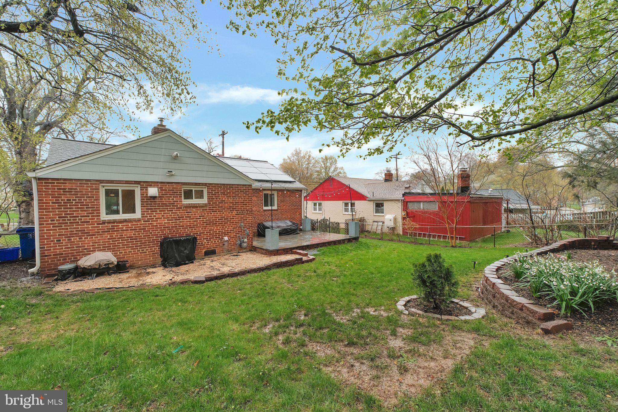 WHEATON FOREST - Residential Lease