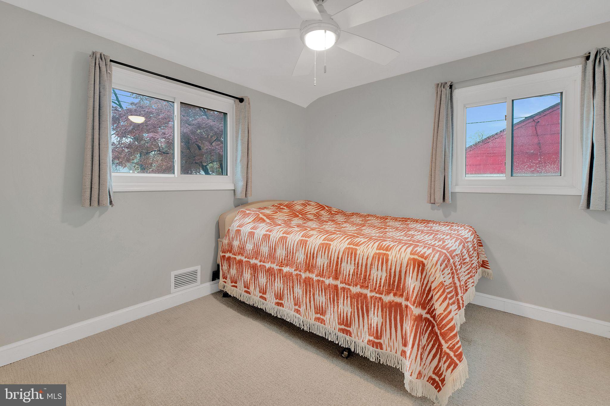 WHEATON FOREST - Residential Lease