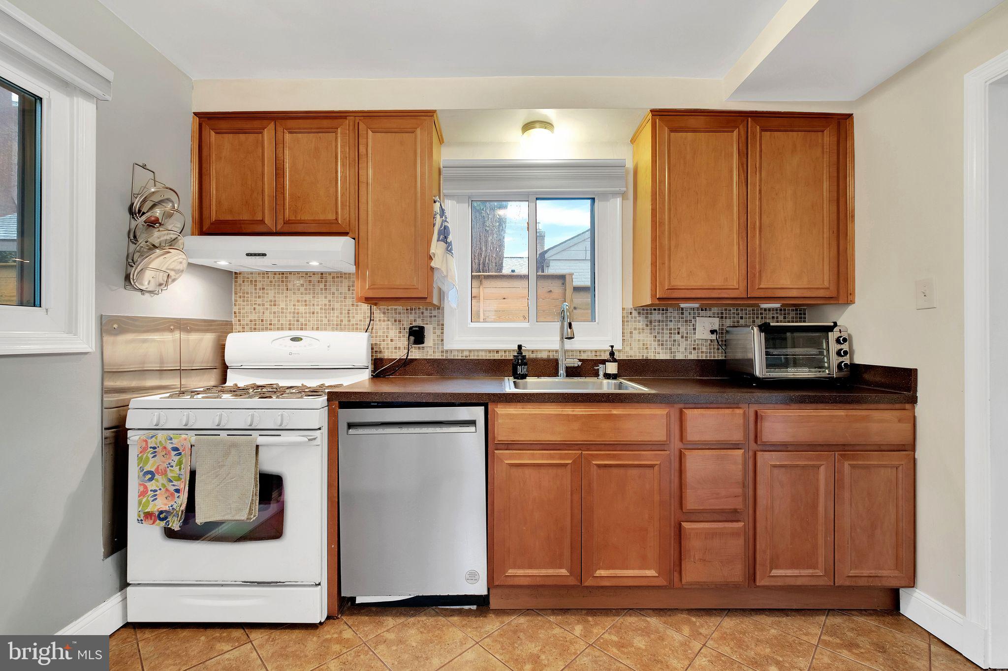 WHEATON FOREST - Residential Lease