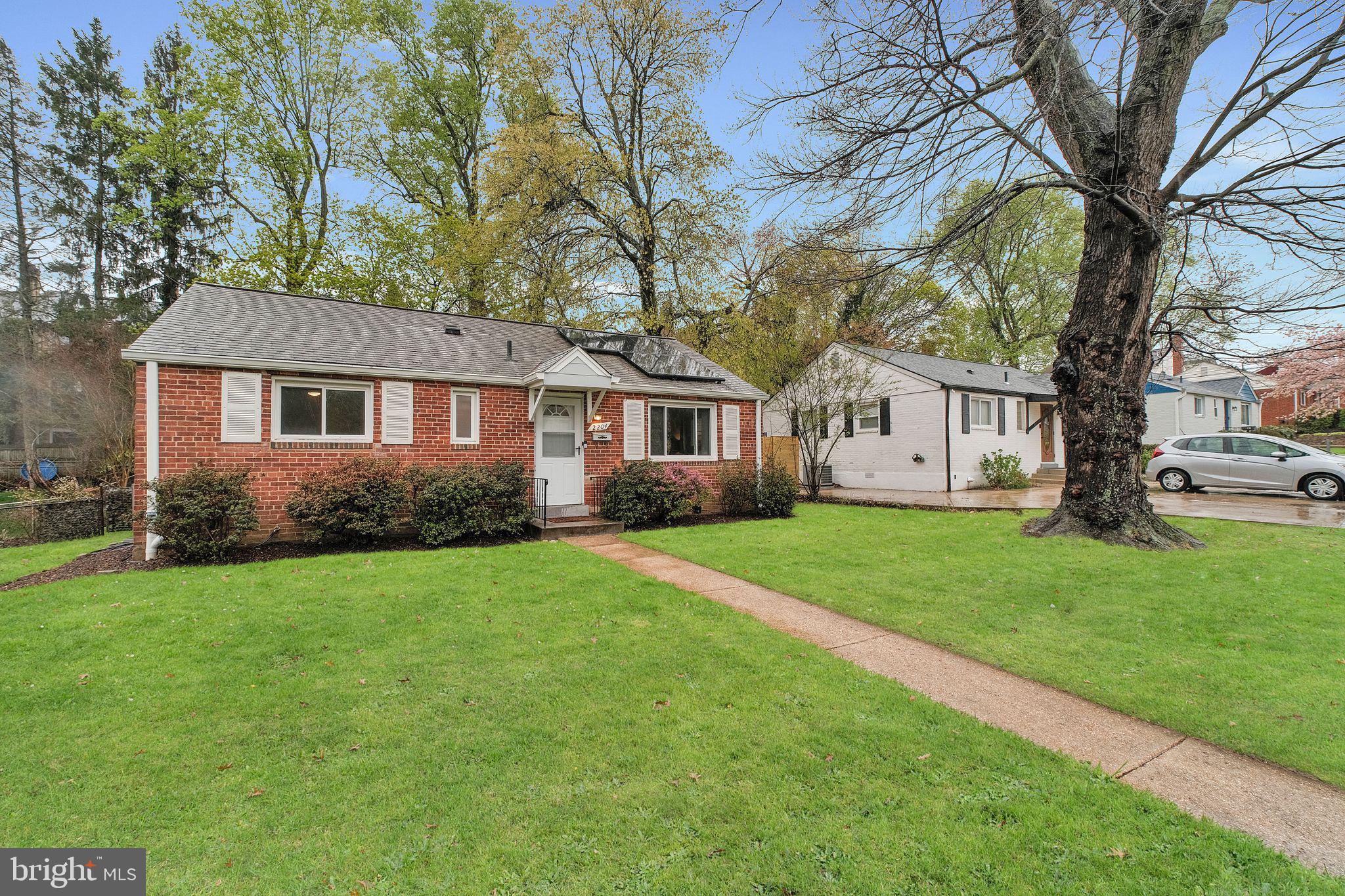 WHEATON FOREST - Residential Lease