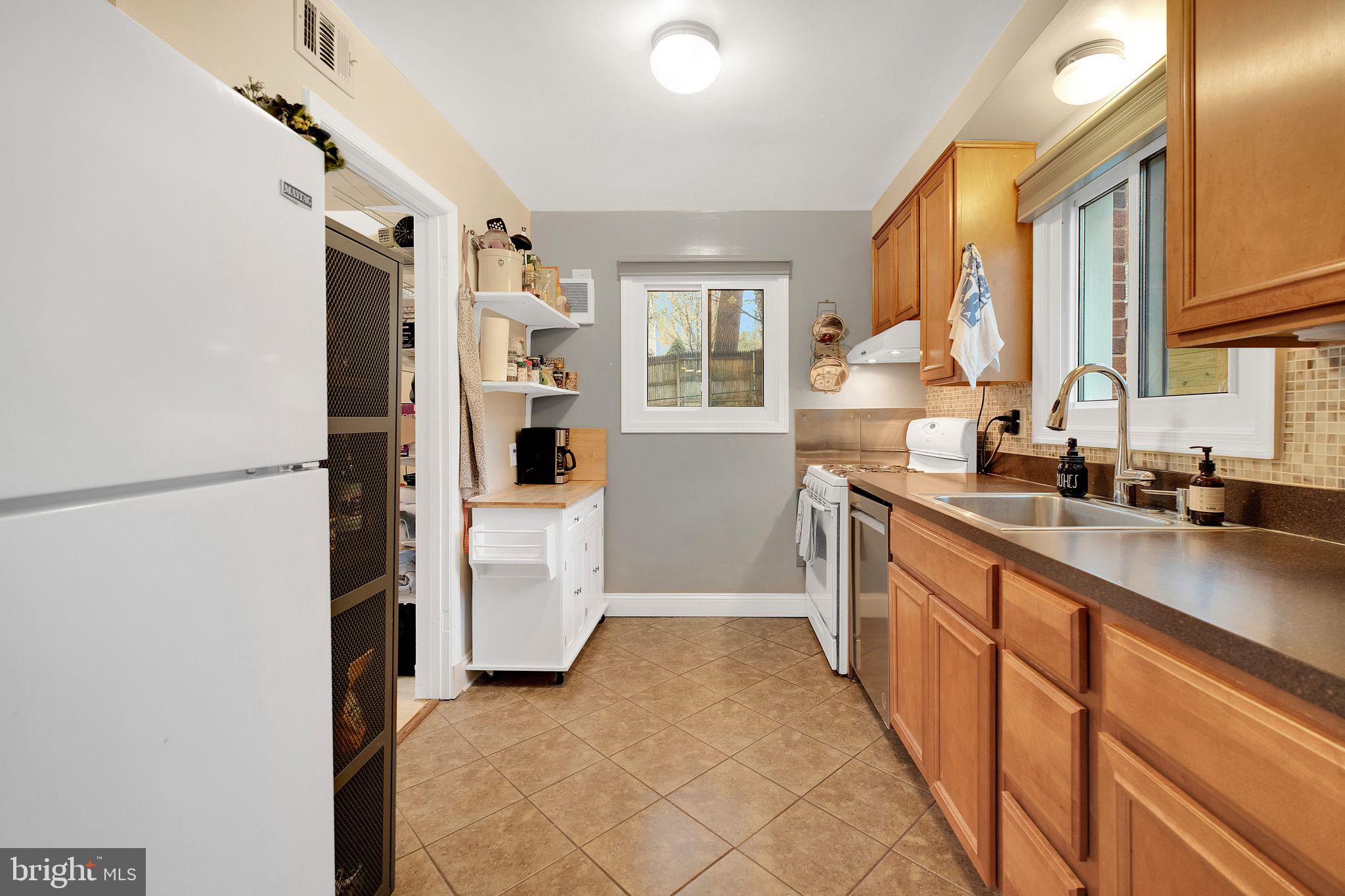 WHEATON FOREST - Residential Lease