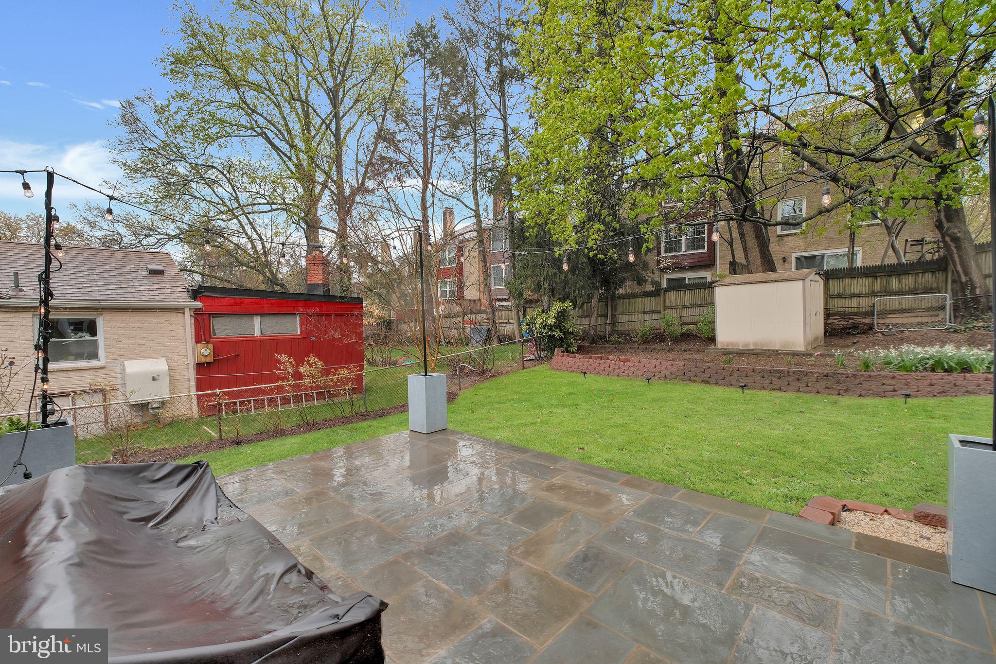 WHEATON FOREST - Residential Lease