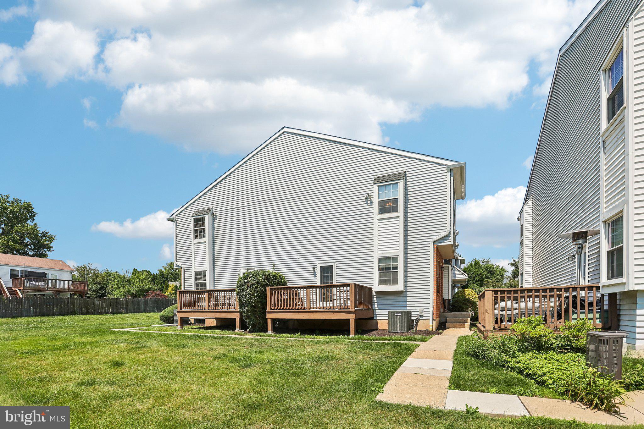 NORTHRIDGE ESTATES - Residential