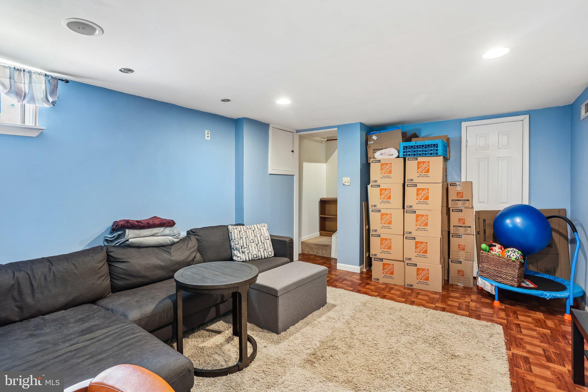 NORTHRIDGE ESTATES - Residential
