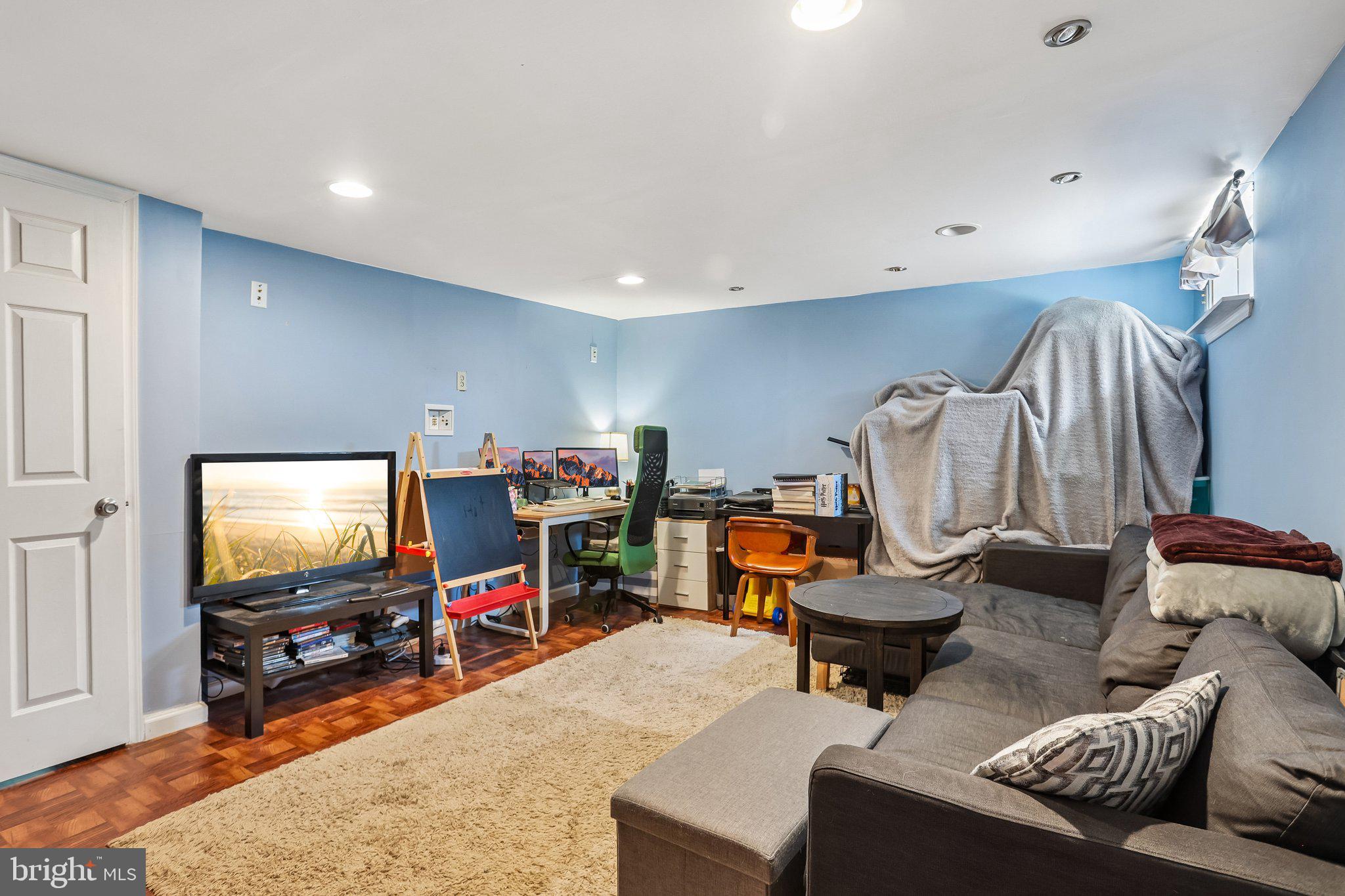 NORTHRIDGE ESTATES - Residential