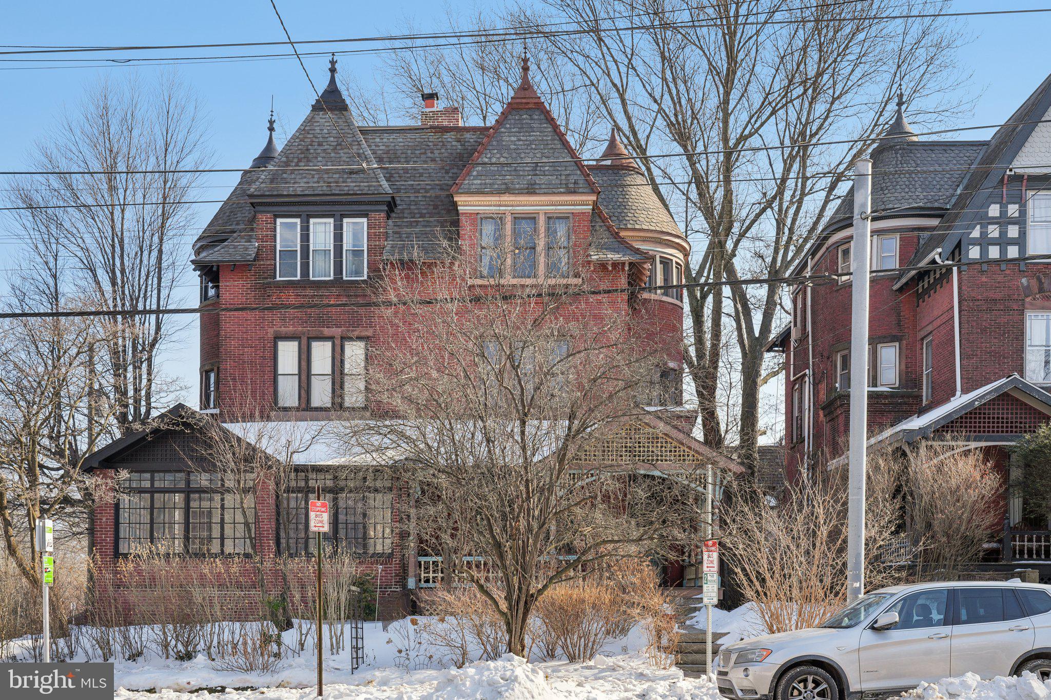 UNIVERSITY CITY - Residential