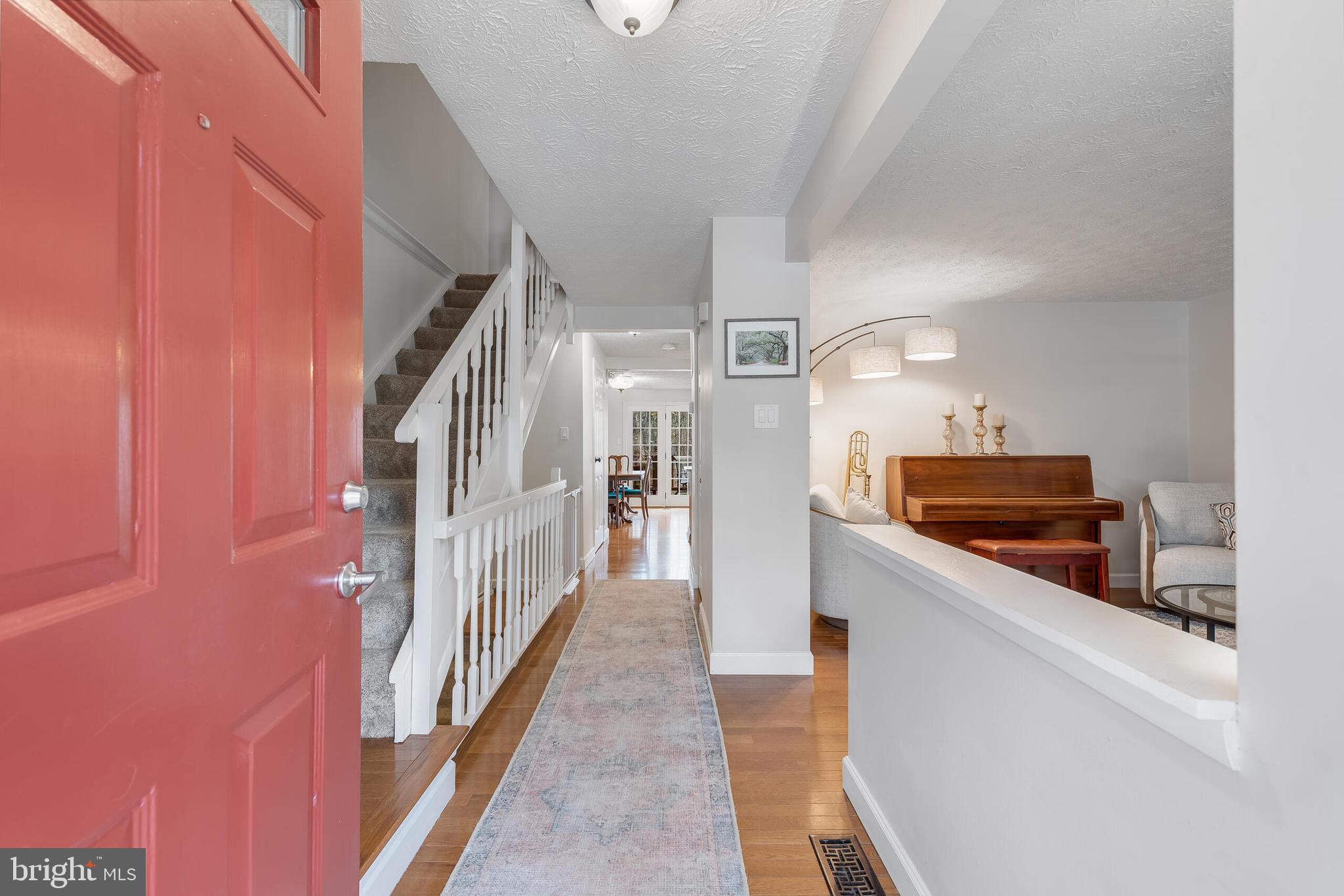 RESTON - Residential