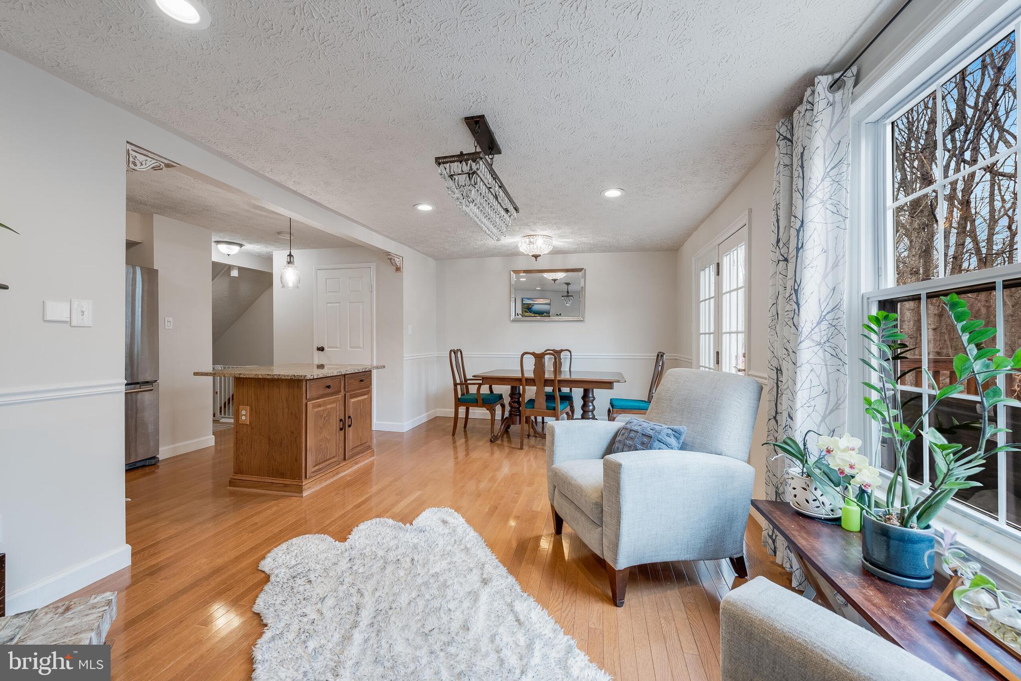 RESTON - Residential