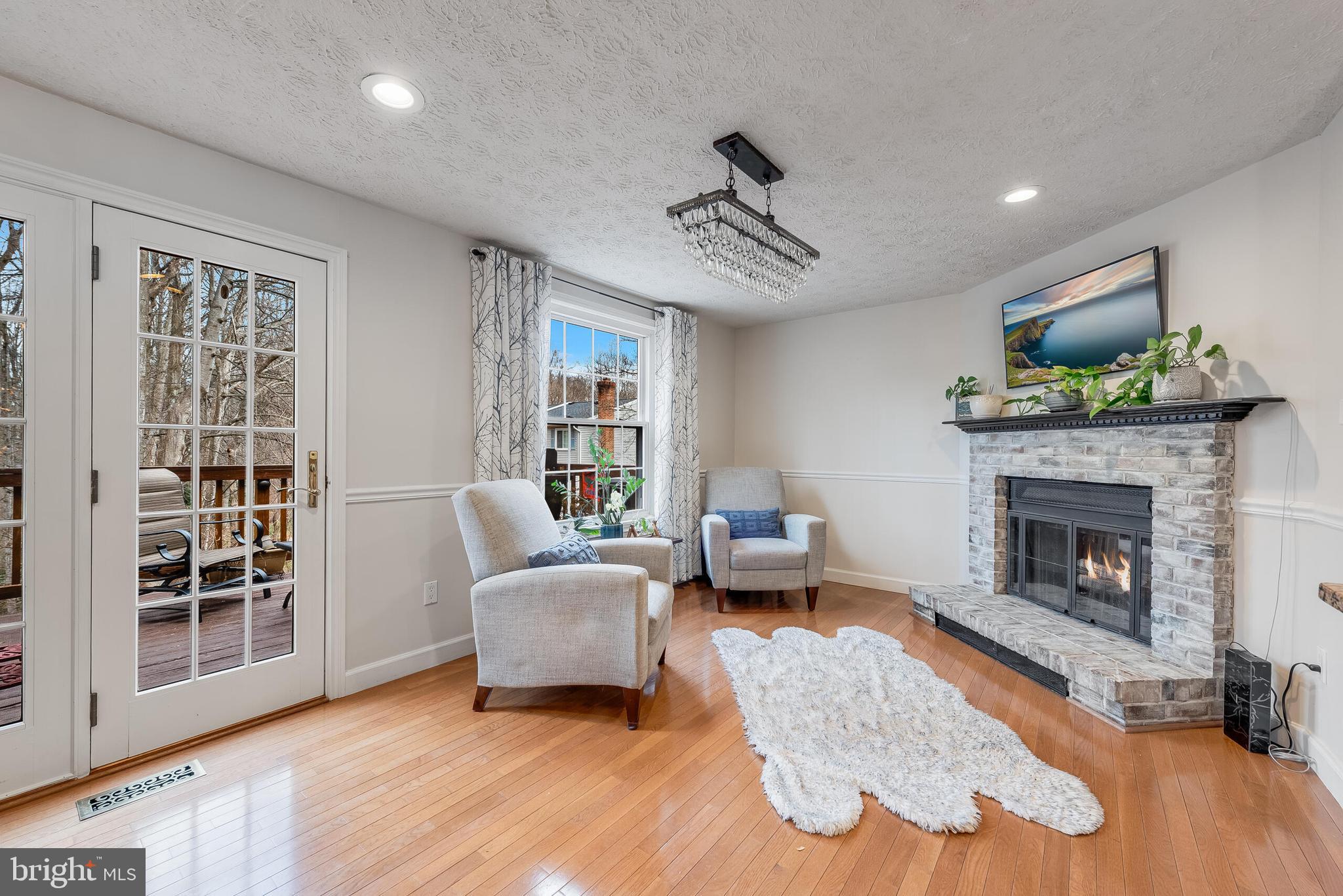 RESTON - Residential