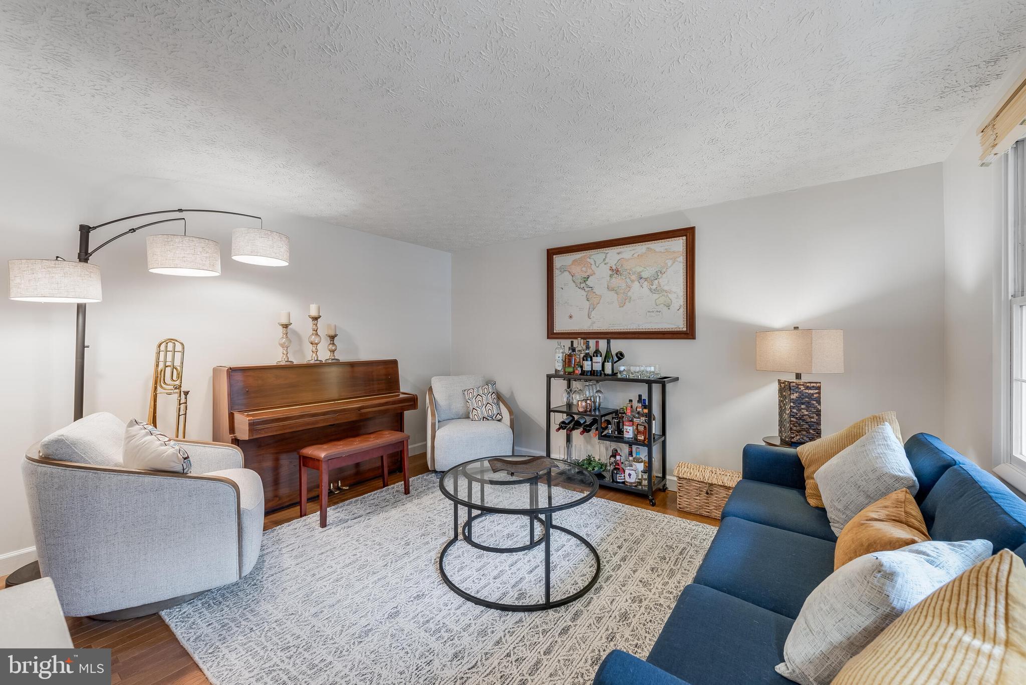 RESTON - Residential