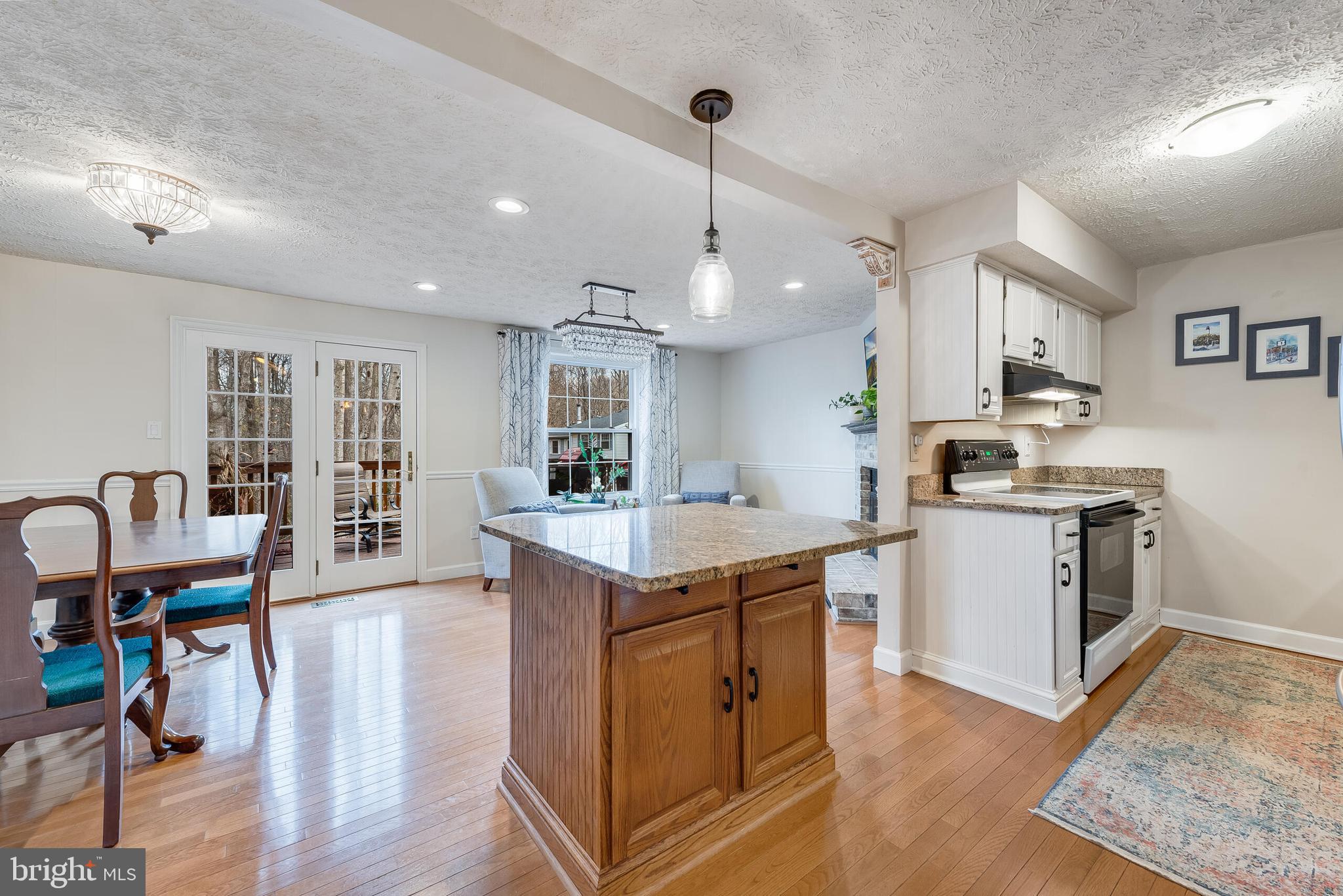 RESTON - Residential