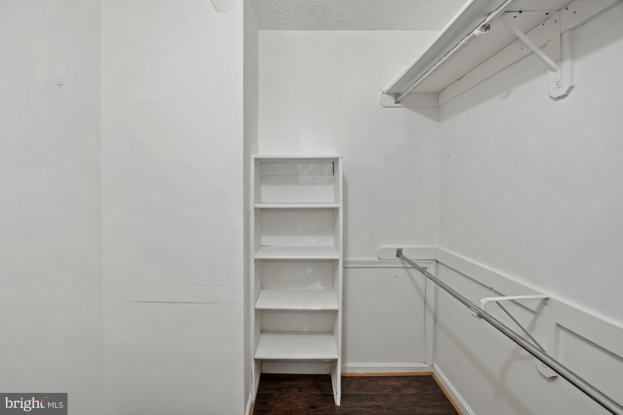 WINDBROOKE - Residential