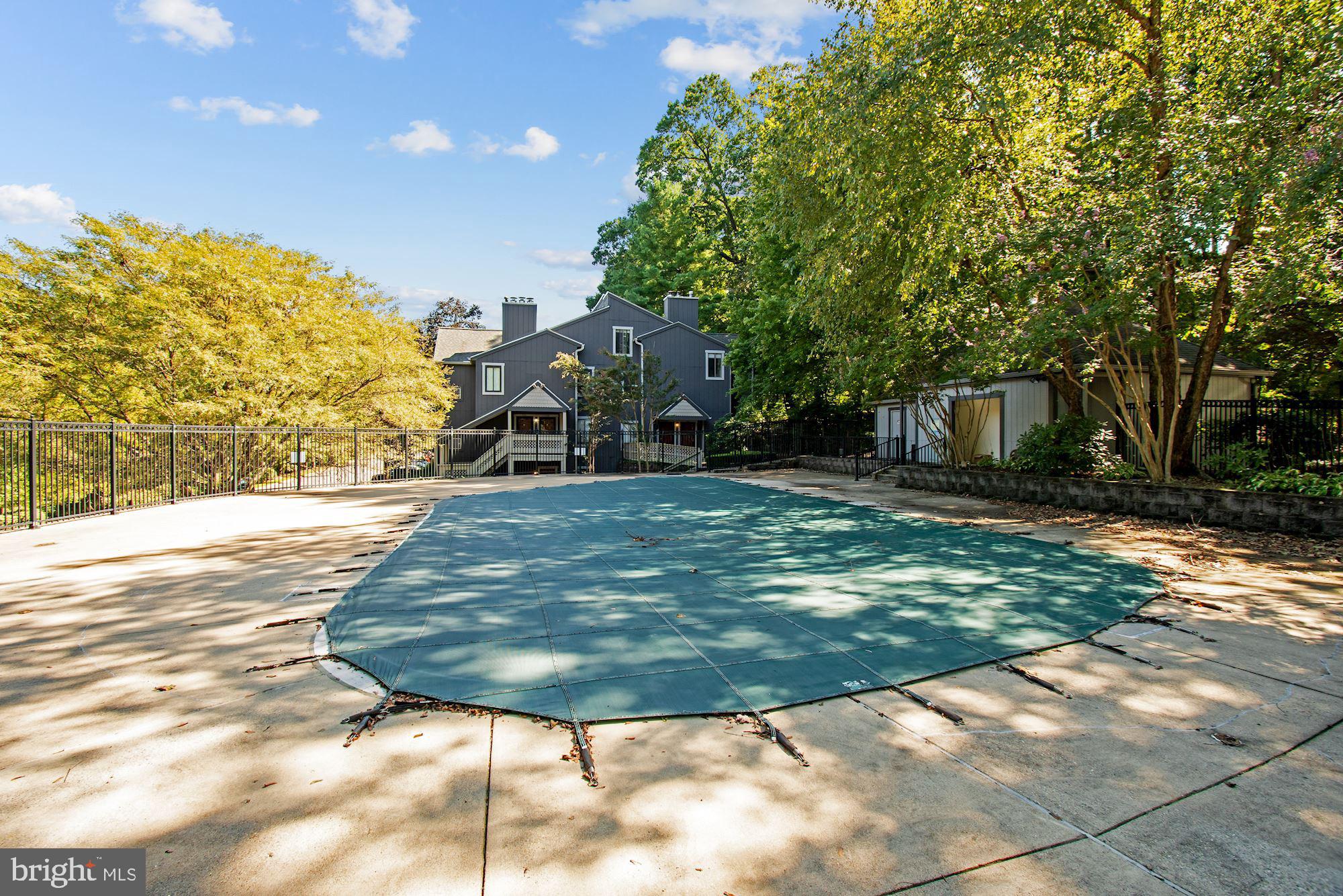 WINDBROOKE - Residential