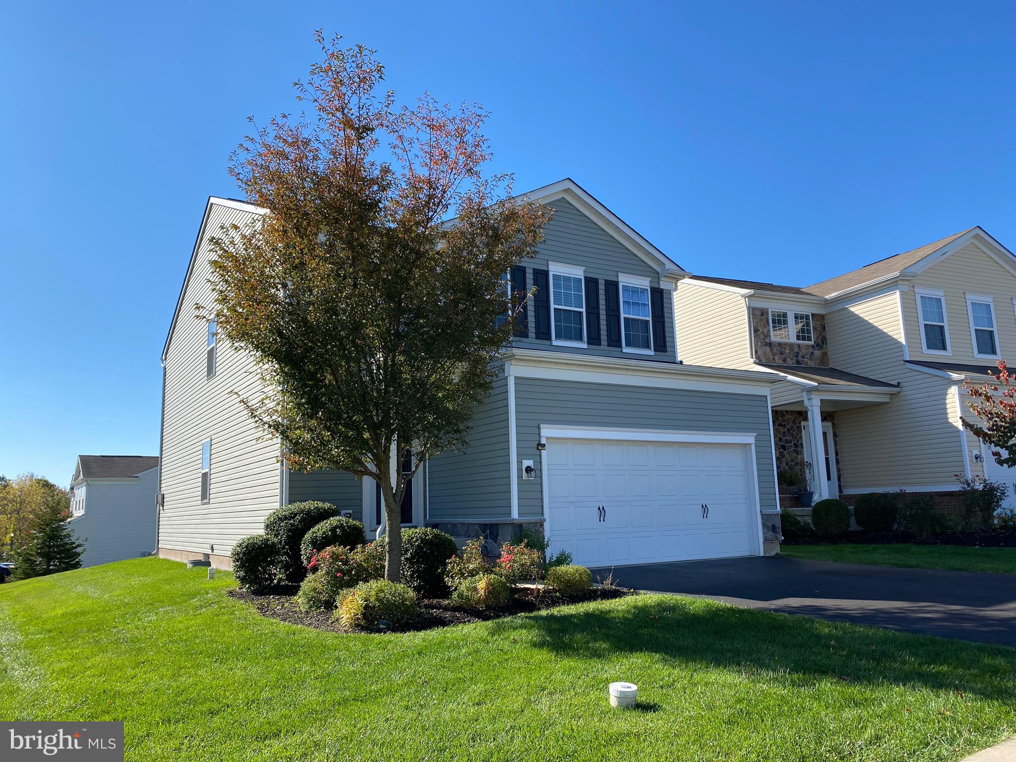APPLECROSS - Residential Lease