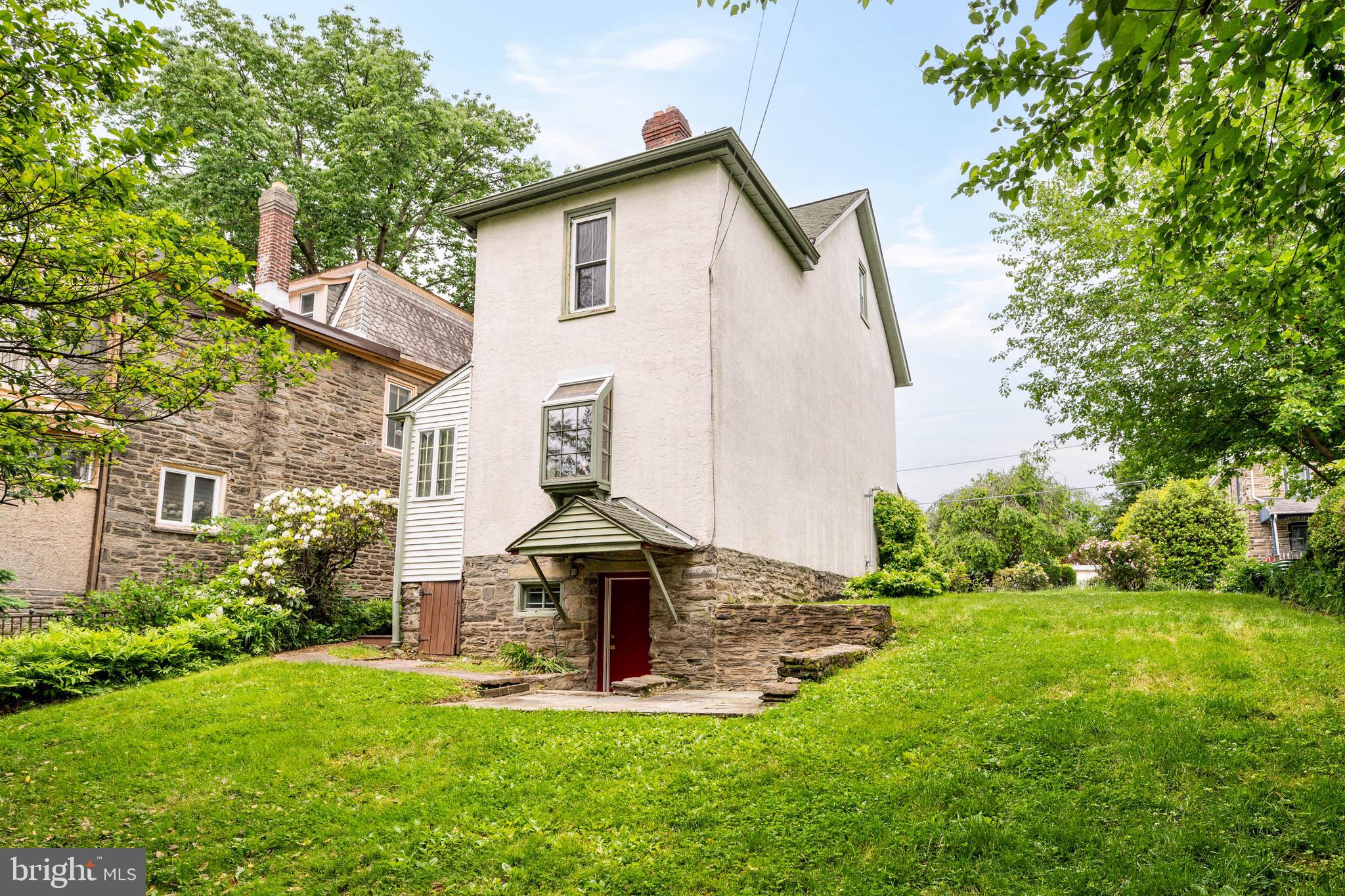 CHESTNUT HILL - Residential