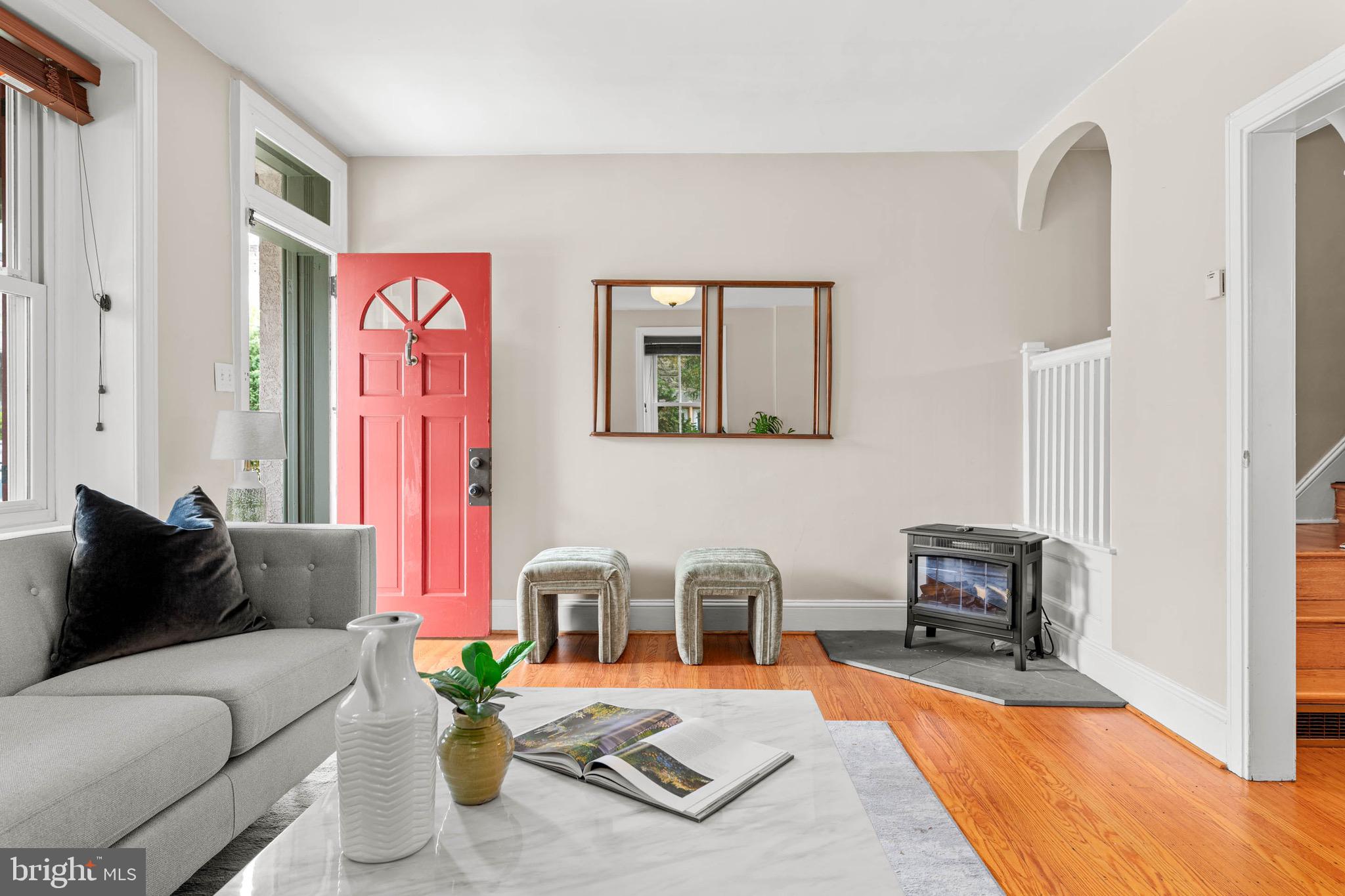CHESTNUT HILL - Residential
