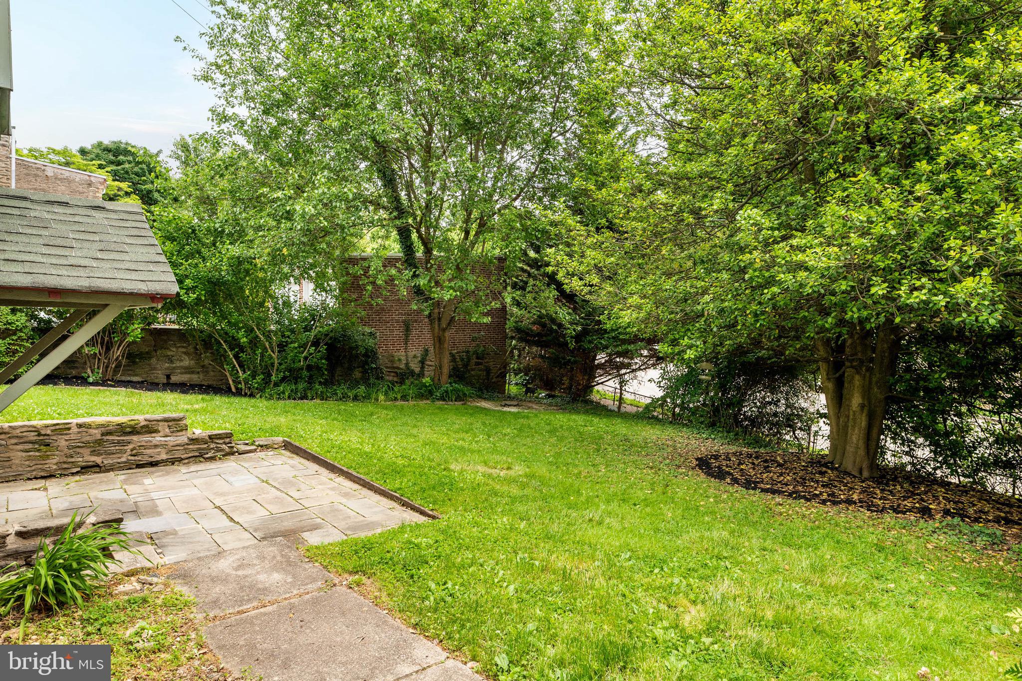 CHESTNUT HILL - Residential