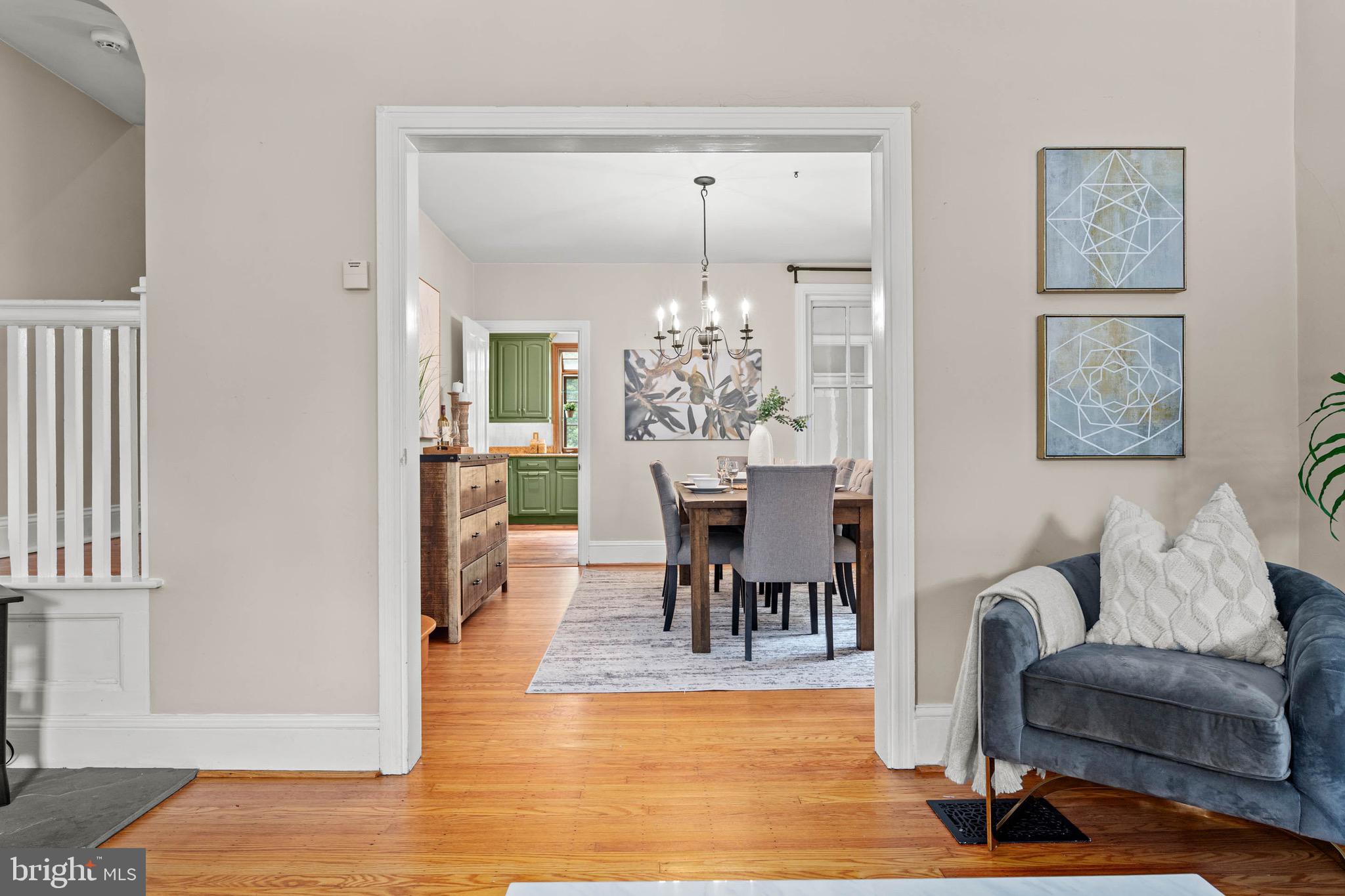 CHESTNUT HILL - Residential