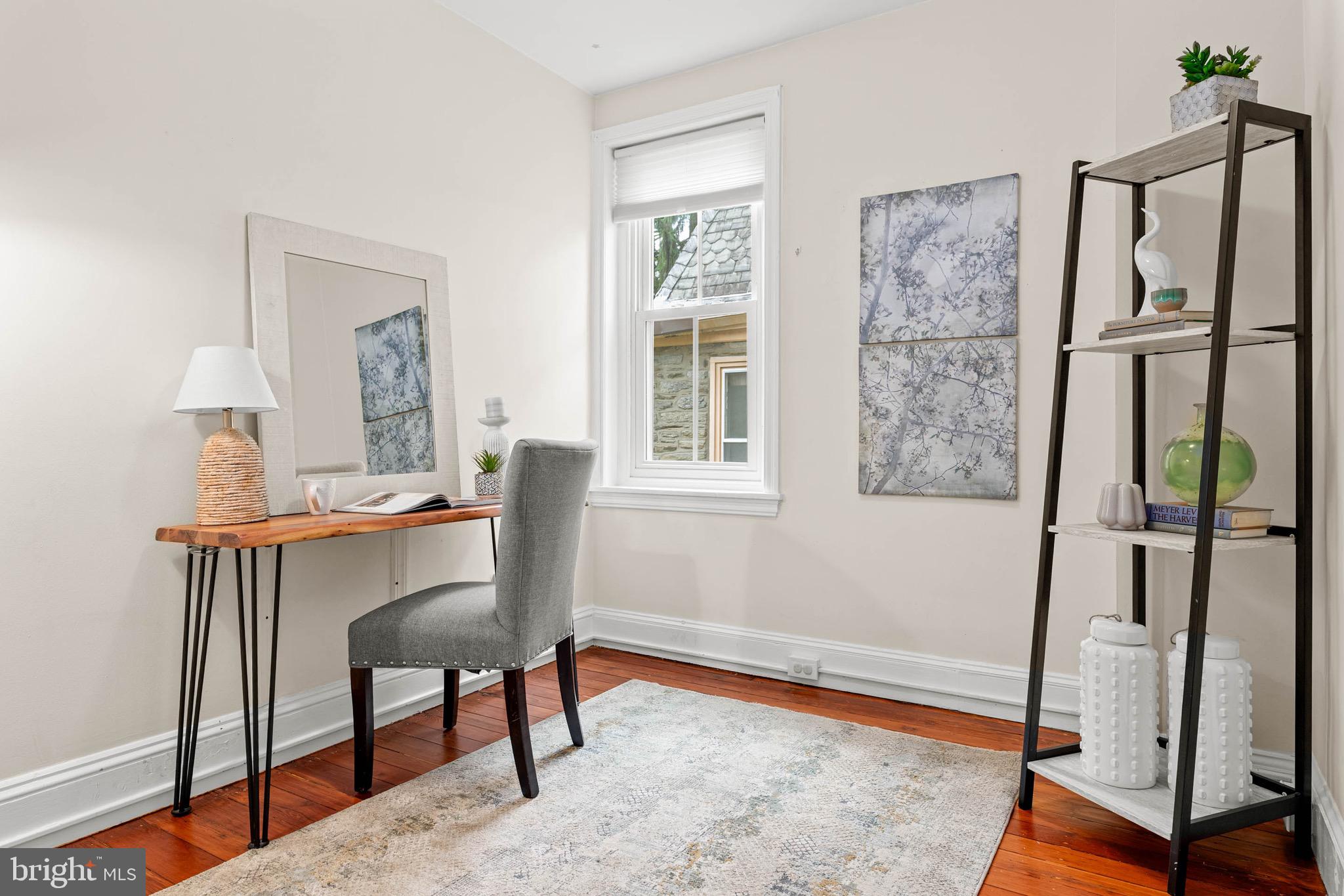 CHESTNUT HILL - Residential