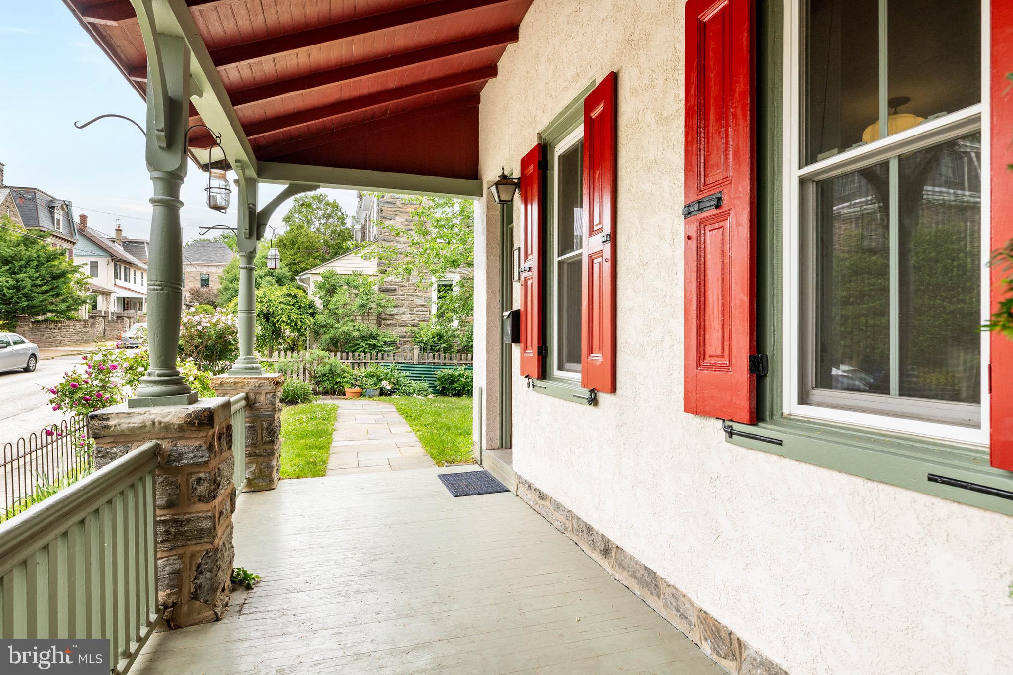 CHESTNUT HILL - Residential